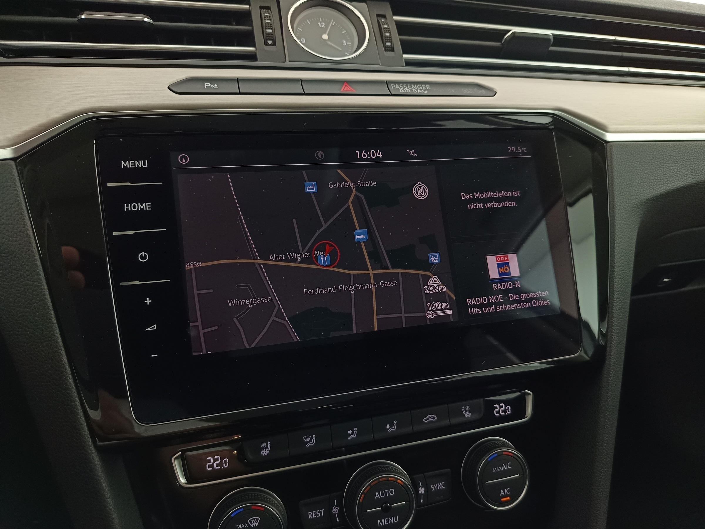 VW Passat Variant 1.6 TDI BMT Highline | Bild 19 von 31