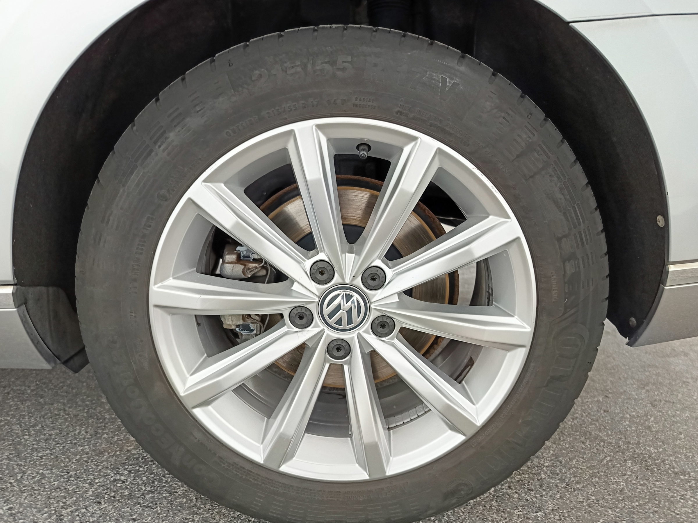 VW Passat Variant 1.6 TDI BMT Highline | Bild 10 von 31