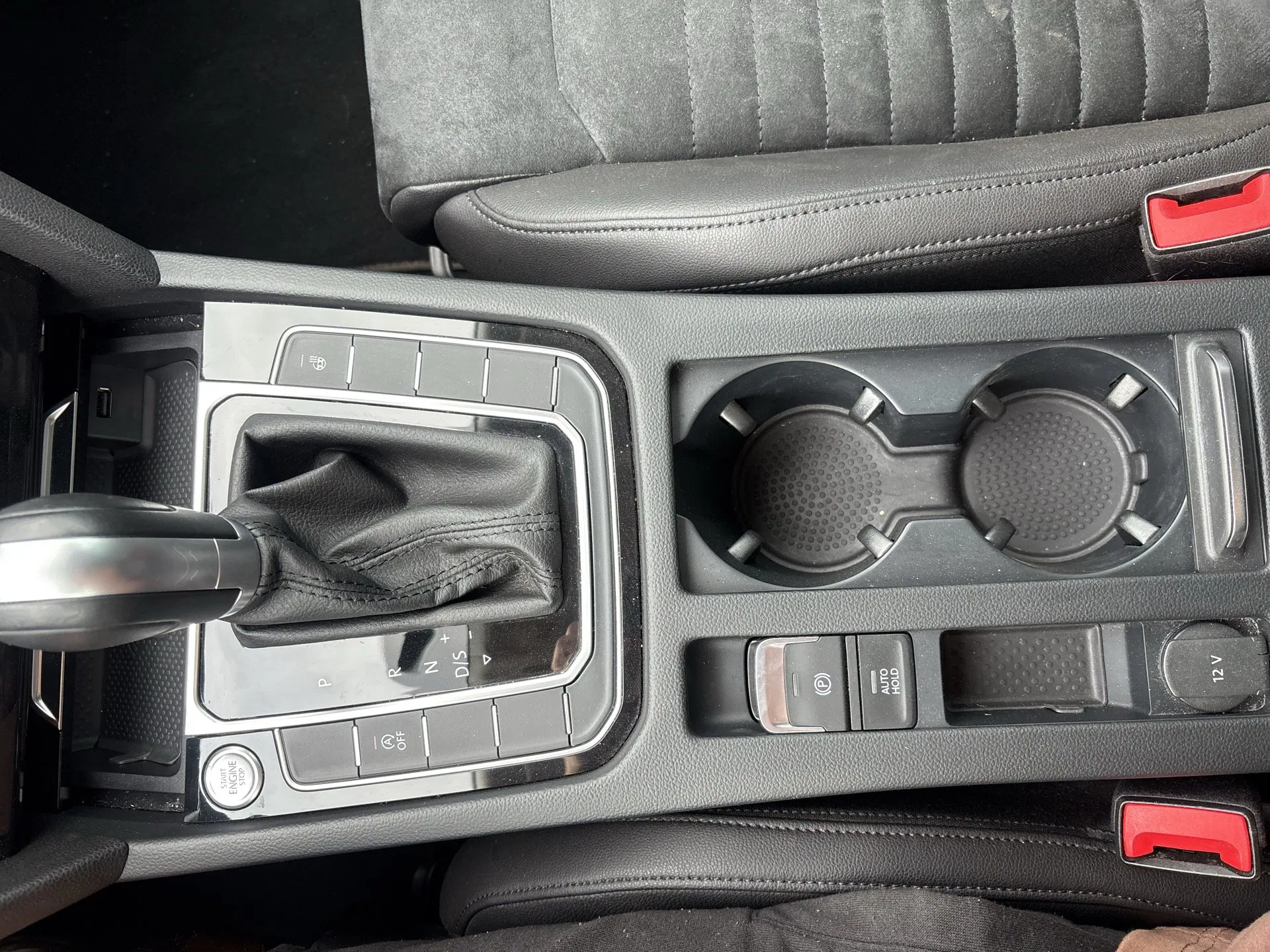 VW Passat Variant 2.0 TDI BMT Highline | Bild 17 von 31