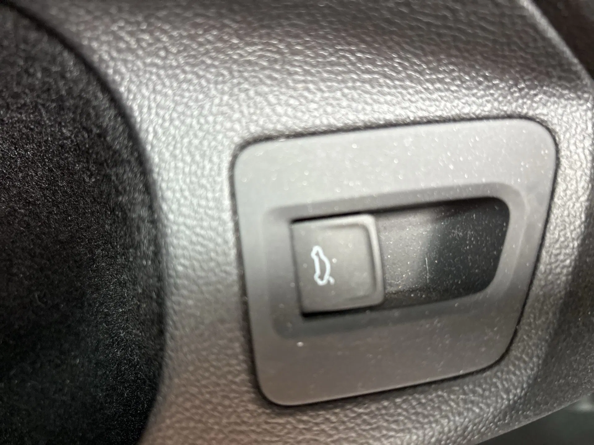 VW Passat Variant 2.0 TDI BMT Highline | Bild 31 von 31