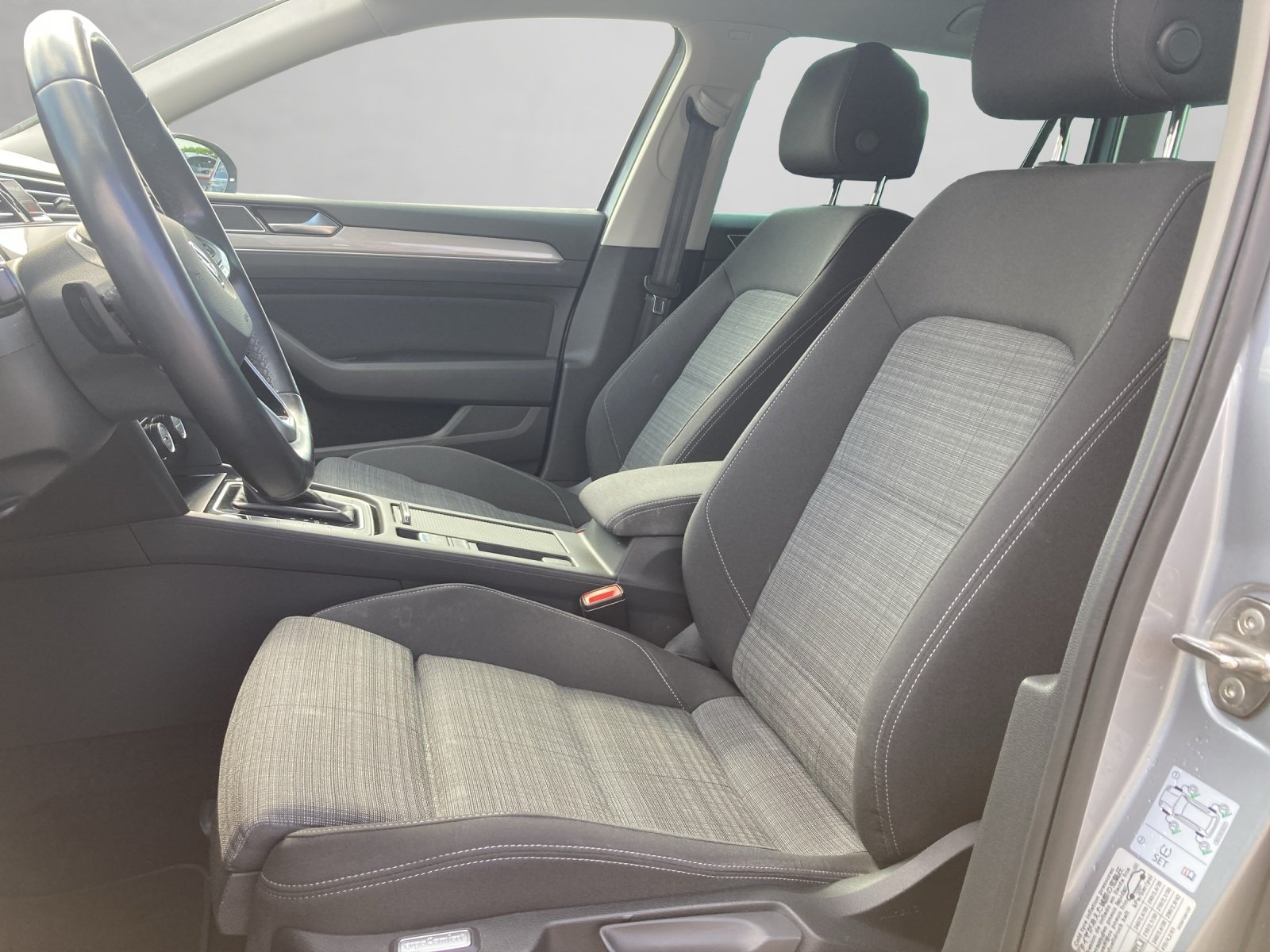 VW Passat Variant Bus. 2.0 TDI DSG | Bild 8 von 18