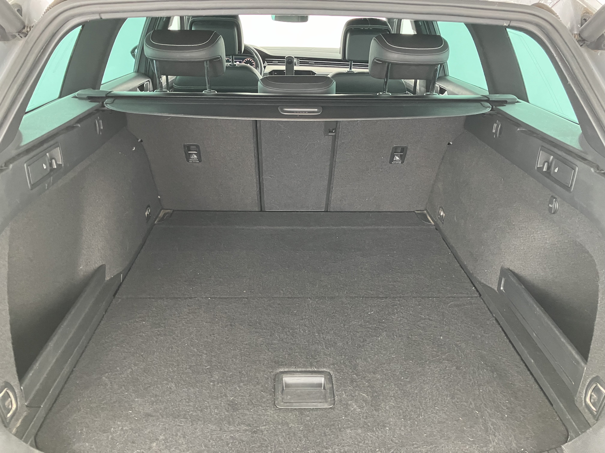 VW Passat Variant Elegance TDI DSG | Bild 13 von 28