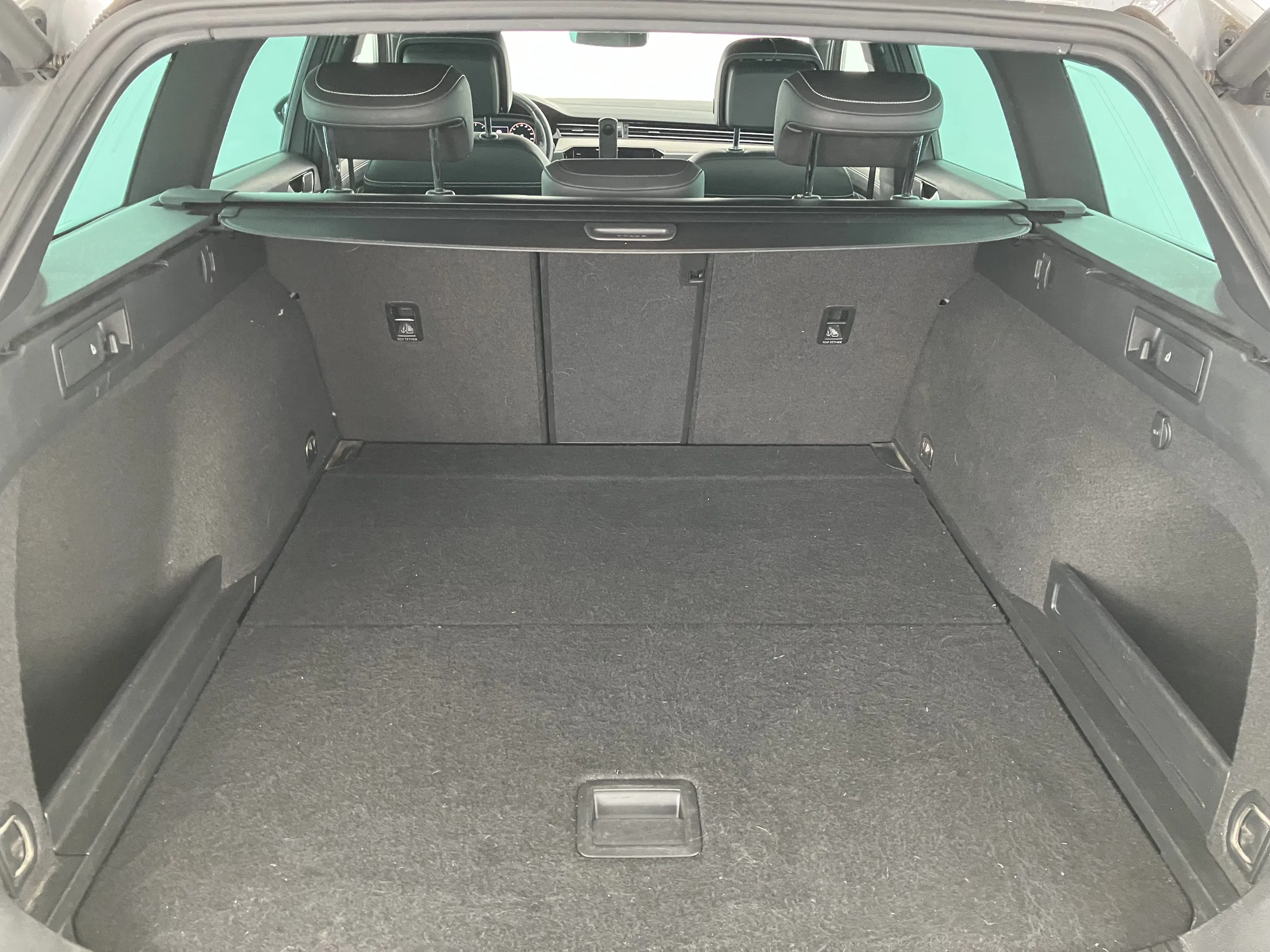 VW Passat Variant Elegance TDI DSG | Bild 13 von 28