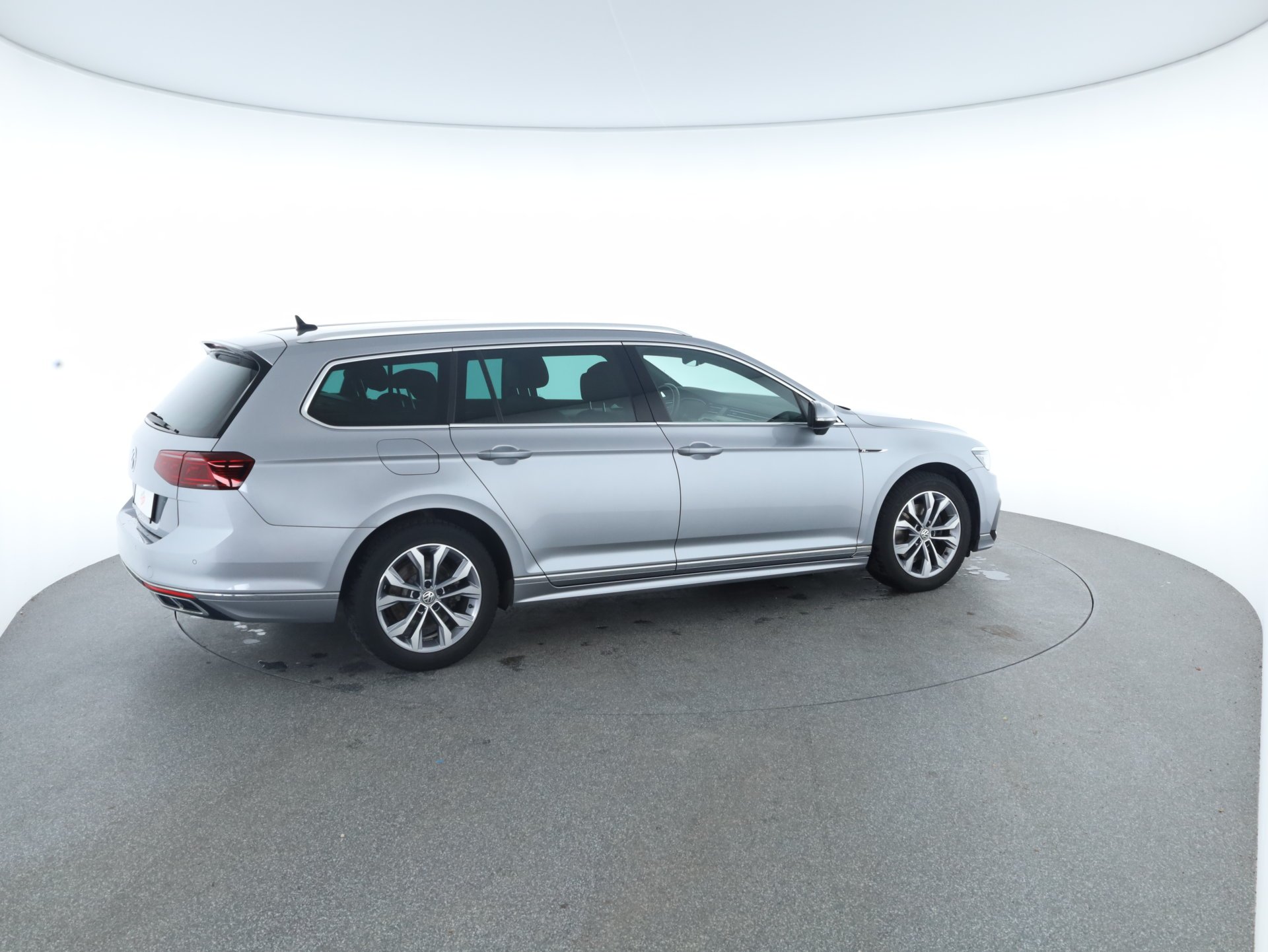 VW Passat Variant Elegance TDI DSG | Bild 25 von 28