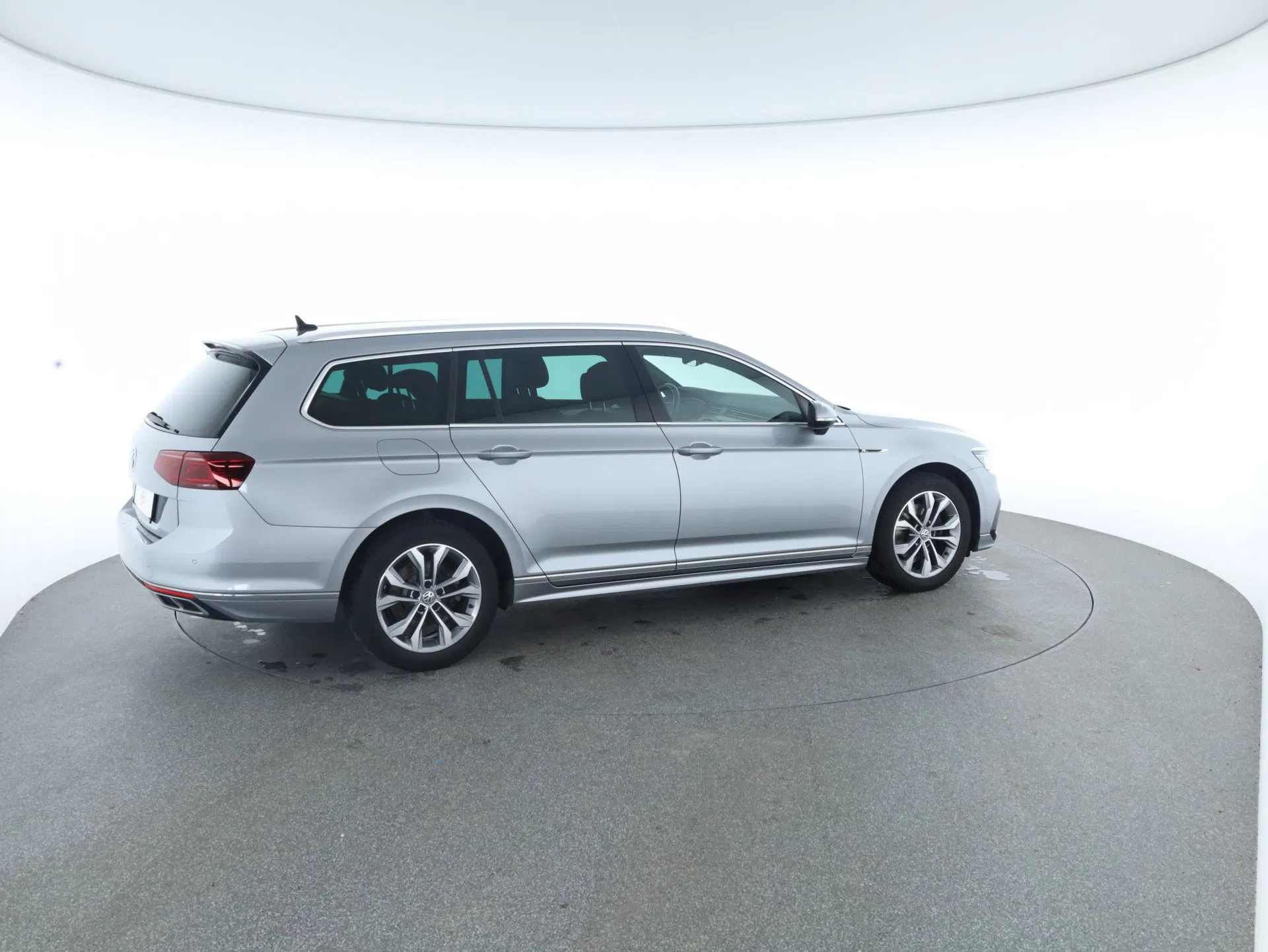 VW Passat Variant Elegance TDI DSG | Bild 25 von 28