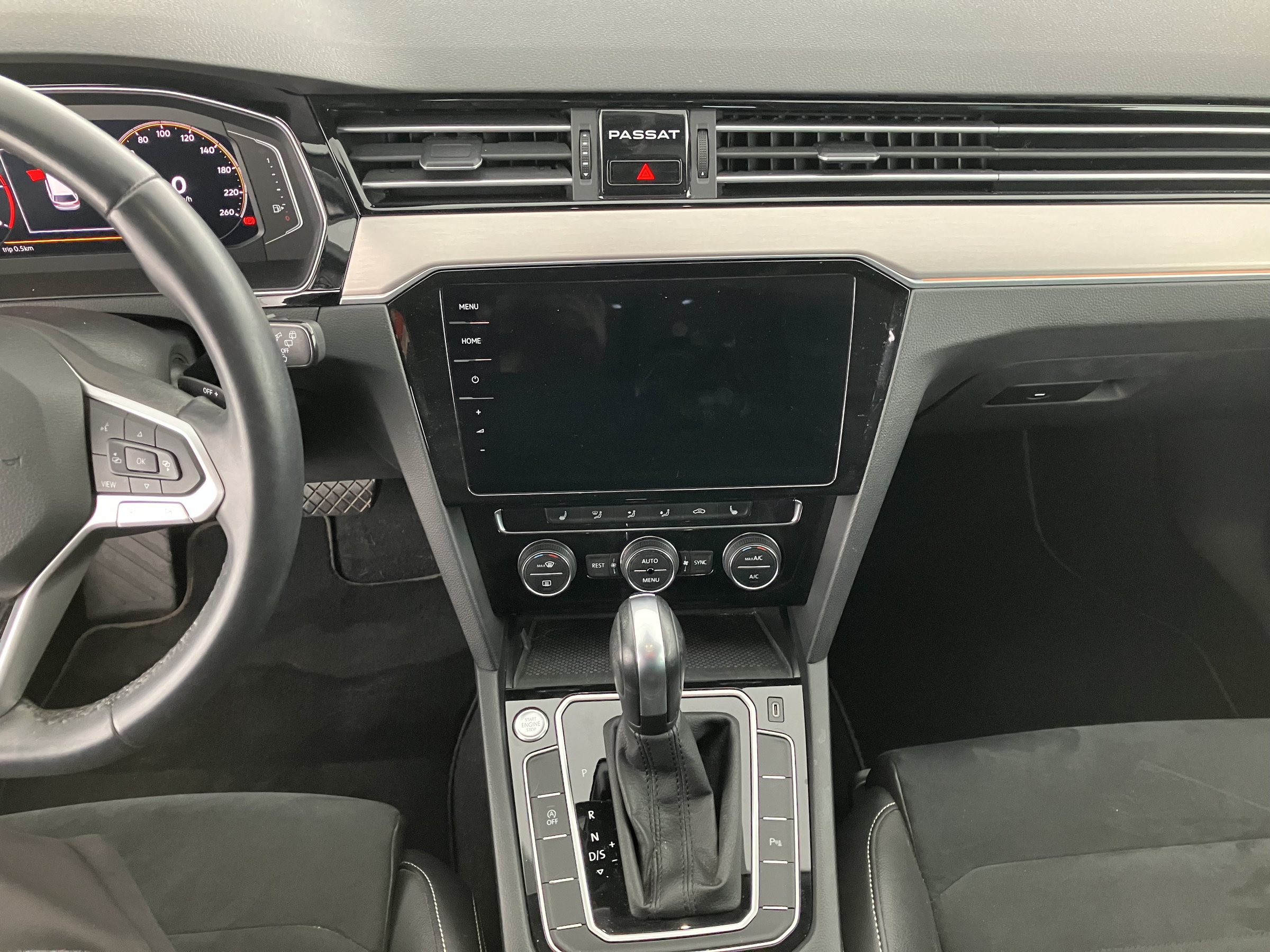 VW Passat Variant Elegance TDI DSG | Bild 6 von 28