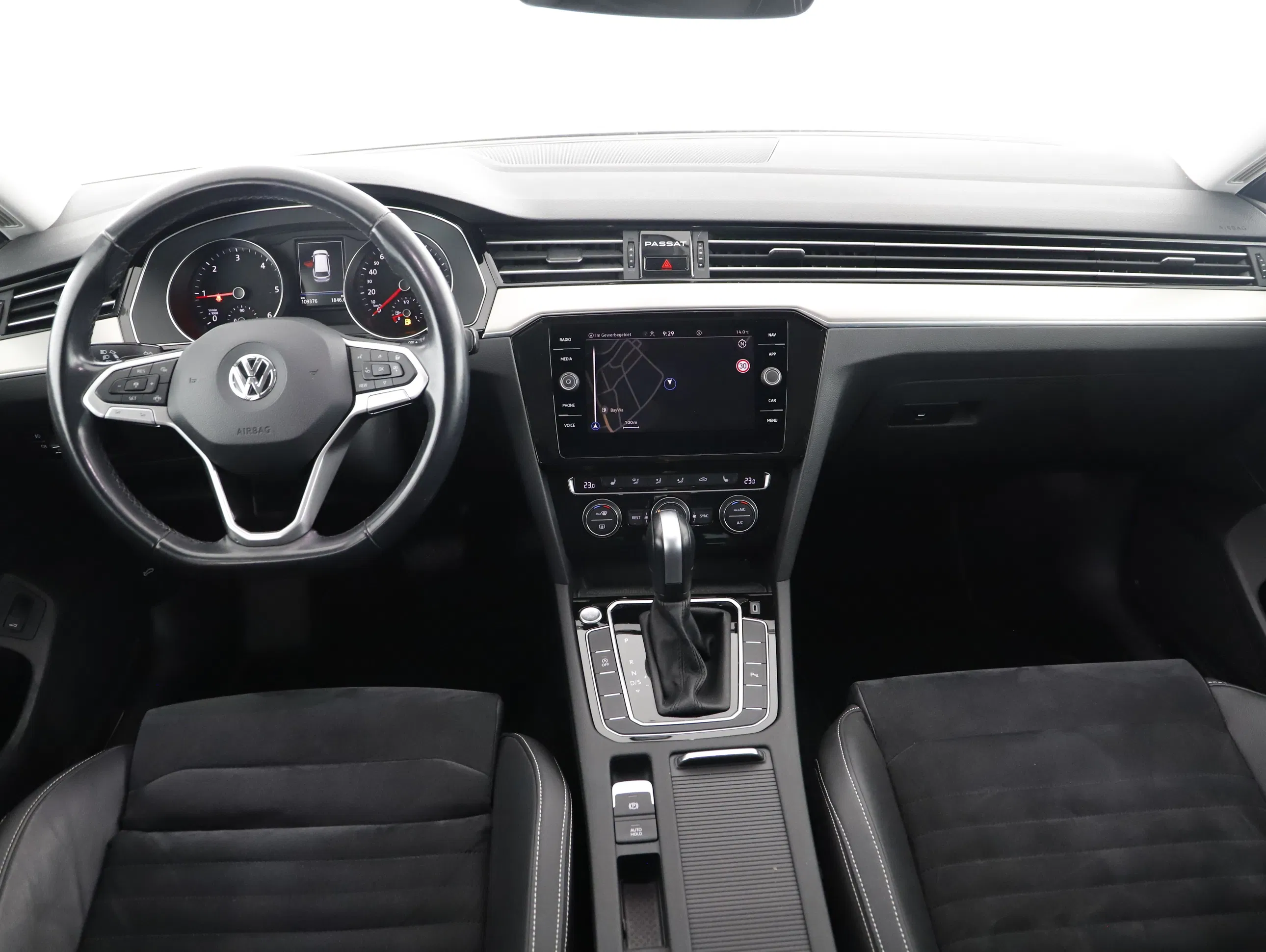 VW Passat Variant 2.0 TDI BMT Elegance | Bild 14 von 29