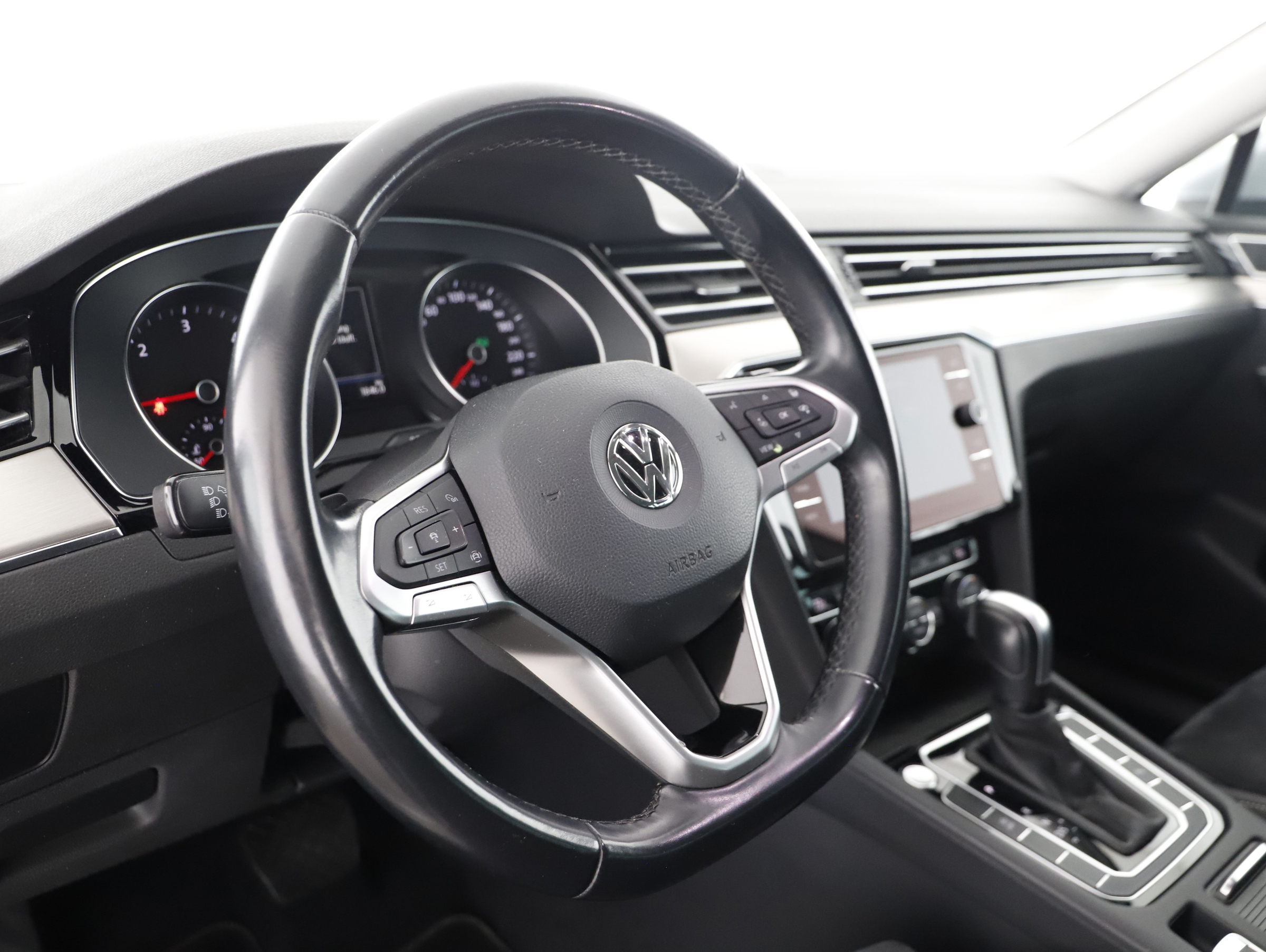 VW Passat Variant 2.0 TDI BMT Elegance | Bild 16 von 29