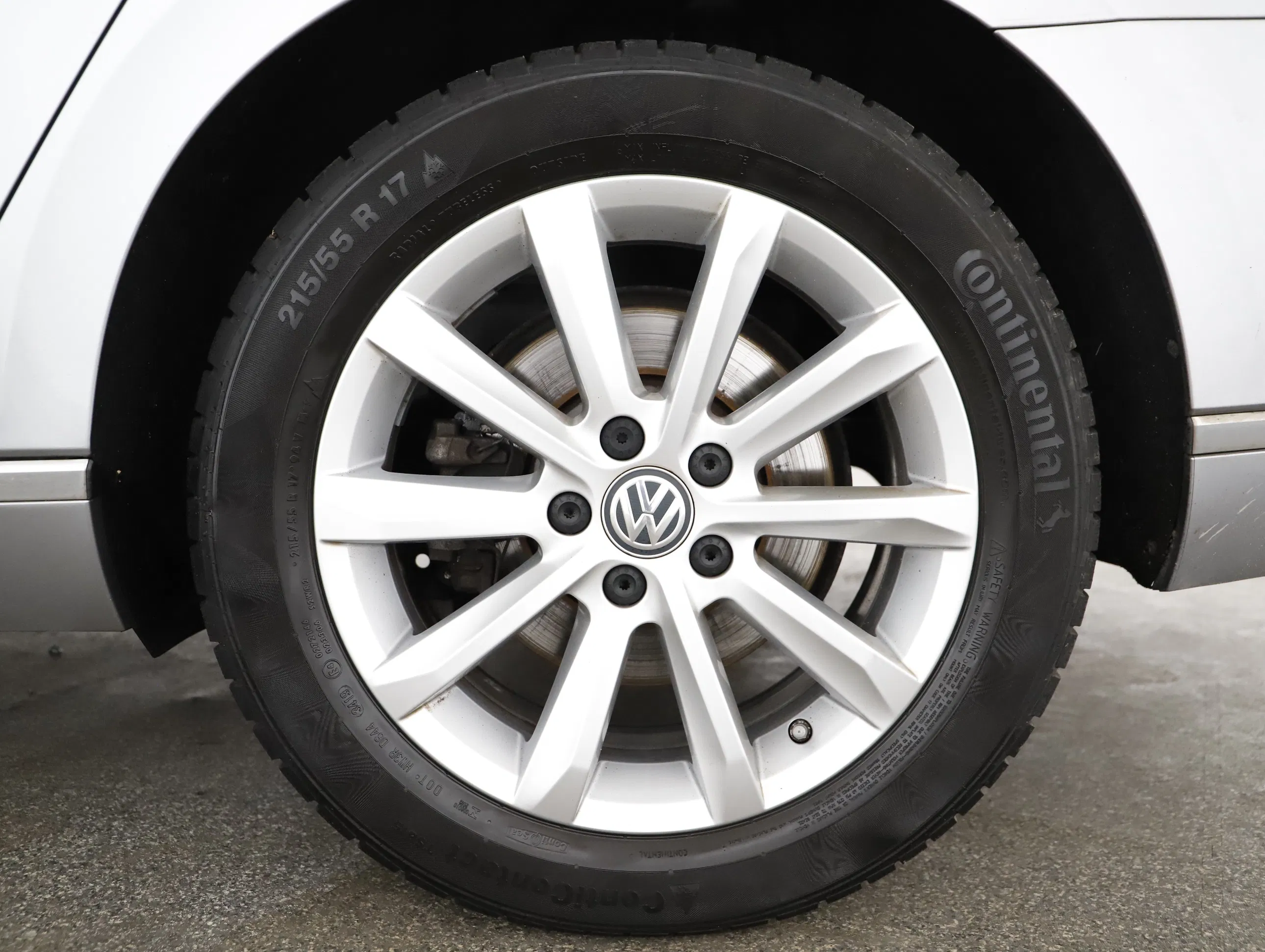 VW Passat Variant 2.0 TDI BMT Elegance | Bild 9 von 29