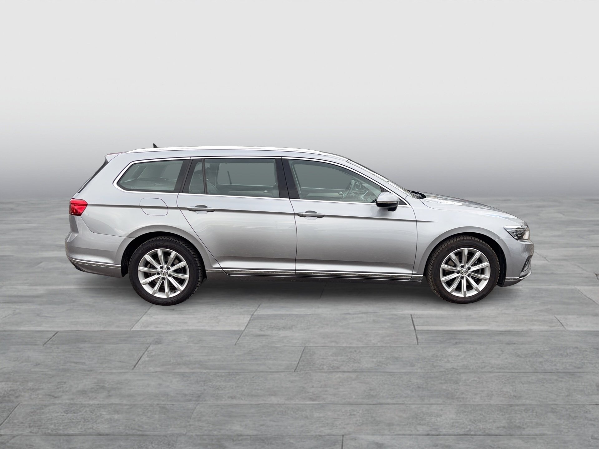 VW Passat Variant 2.0 TDI BMT Elegance | Bild 6 von 31