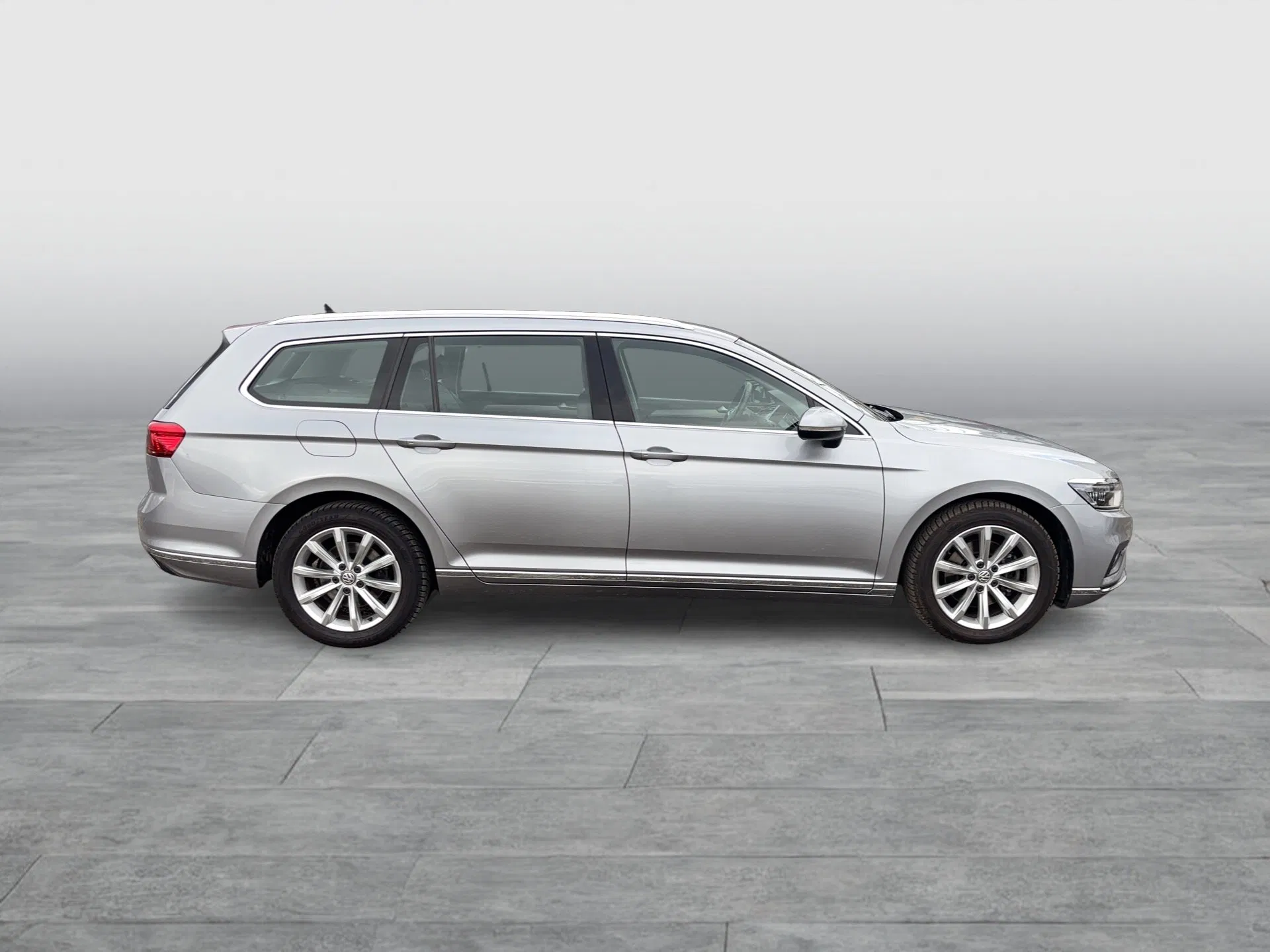 VW Passat Variant 2.0 TDI BMT Elegance | Bild 6 von 31