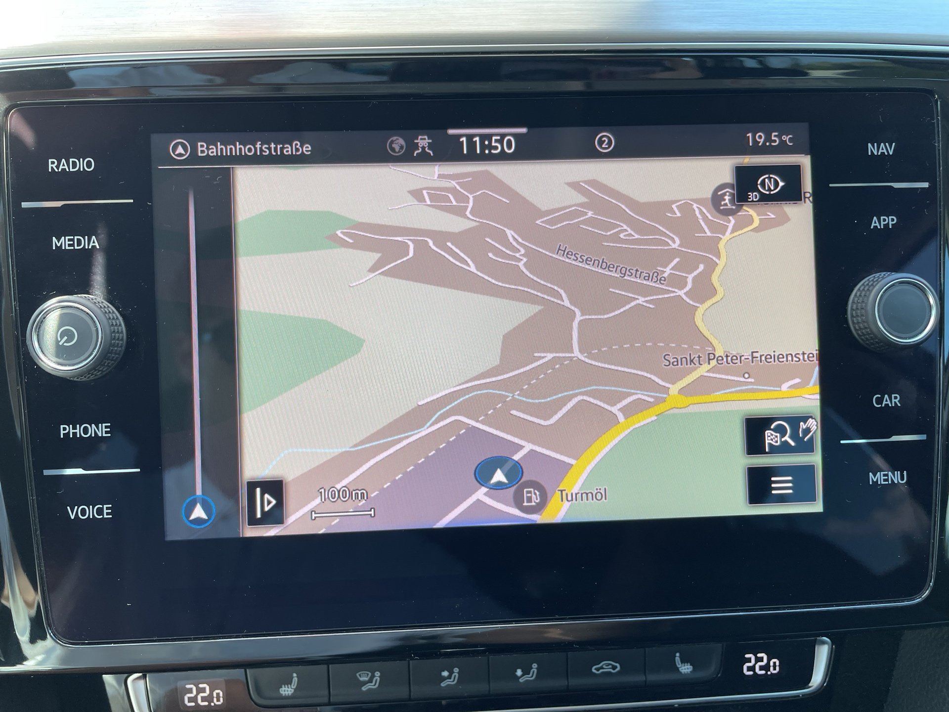 VW Passat Variant 2.0 TDI BMT Elegance | Bild 14 von 31