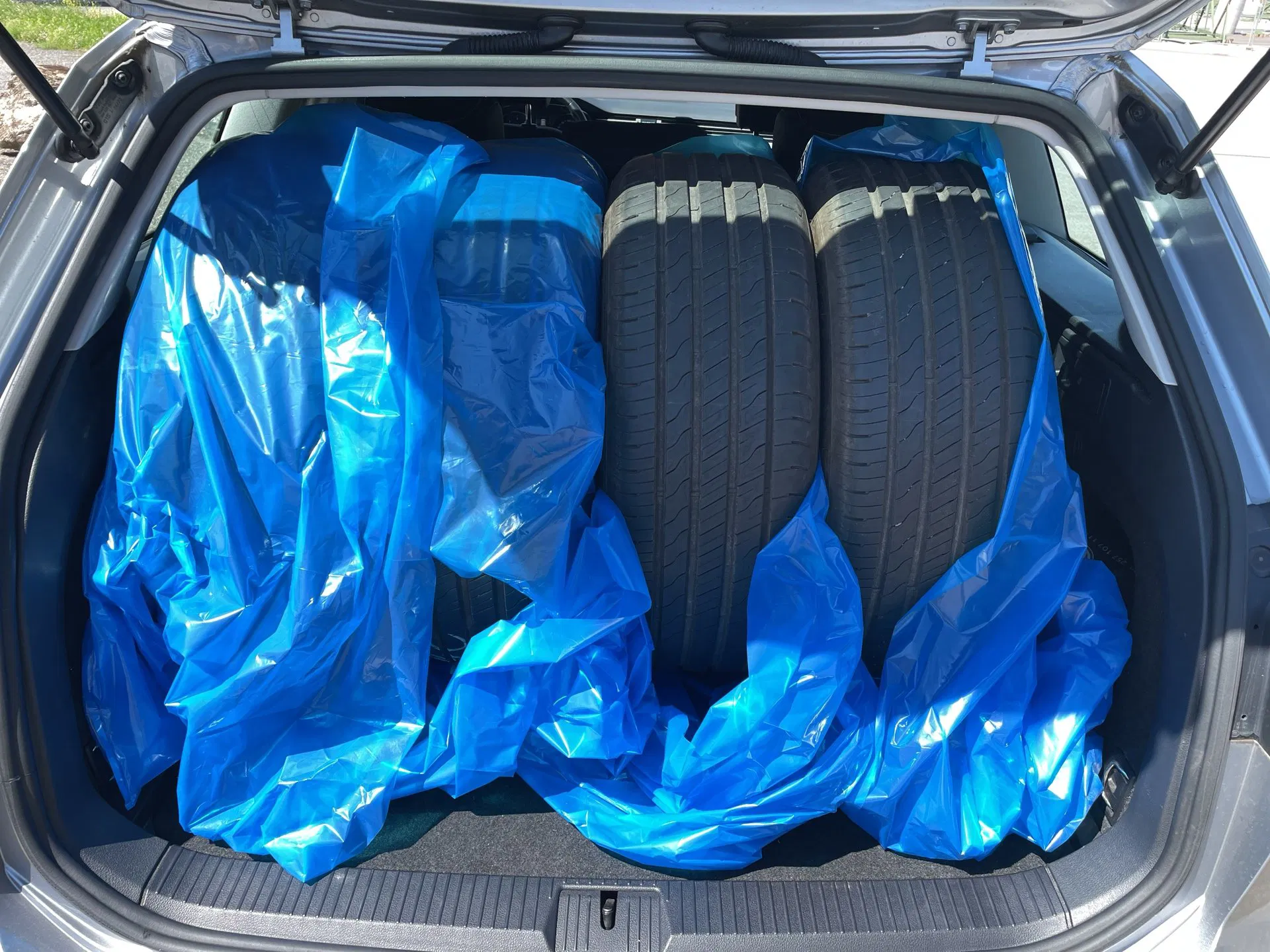 VW Passat Variant 2.0 TDI BMT Elegance | Bild 25 von 31