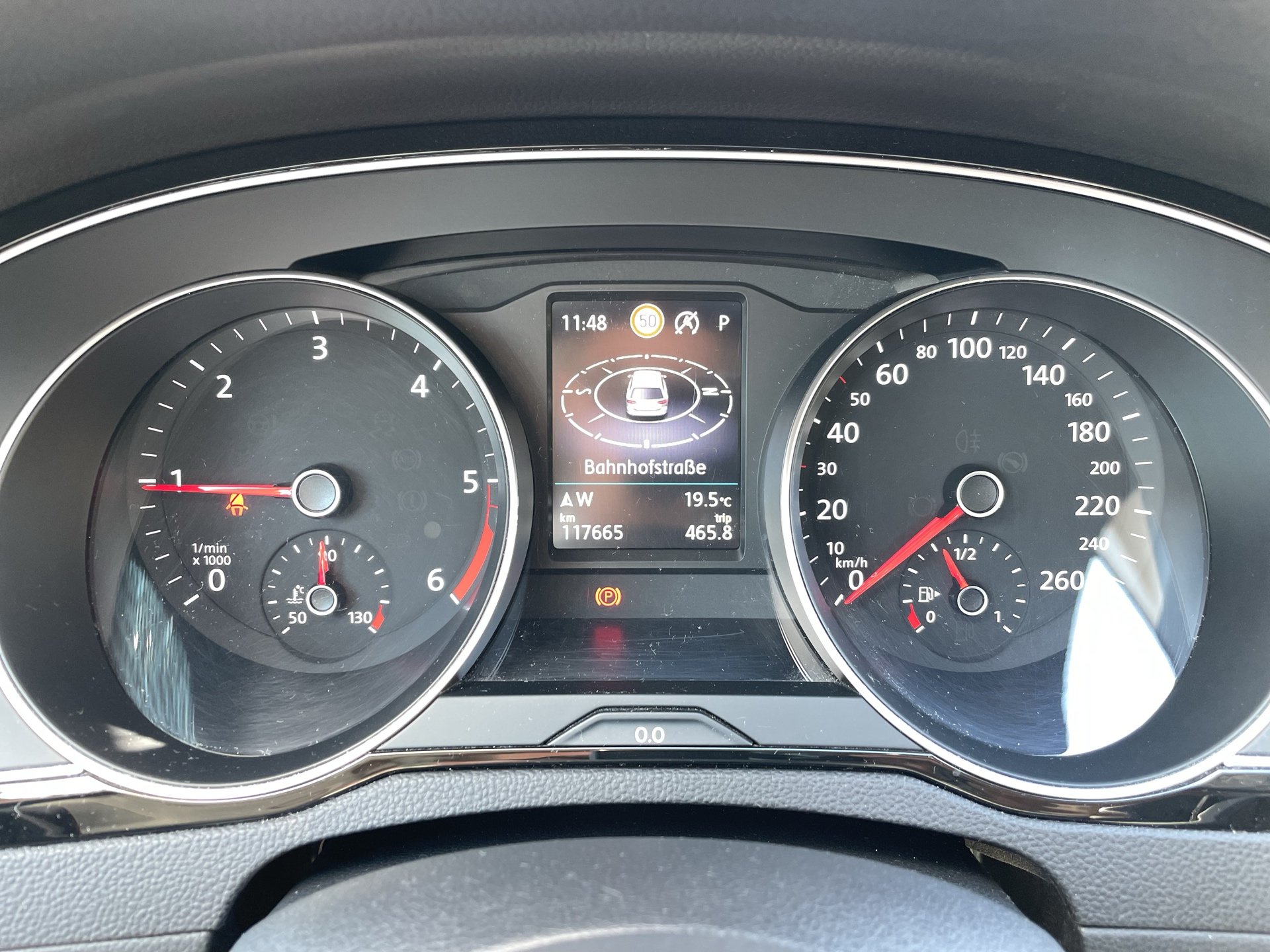 VW Passat Variant 2.0 TDI BMT Elegance | Bild 8 von 31