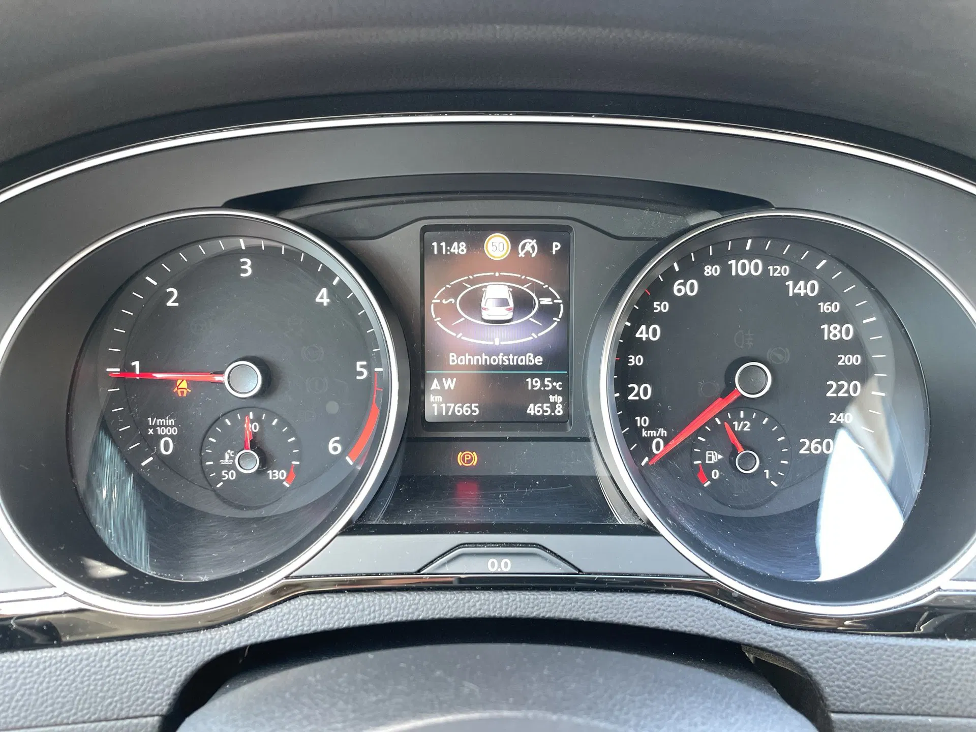 VW Passat Variant 2.0 TDI BMT Elegance | Bild 8 von 31