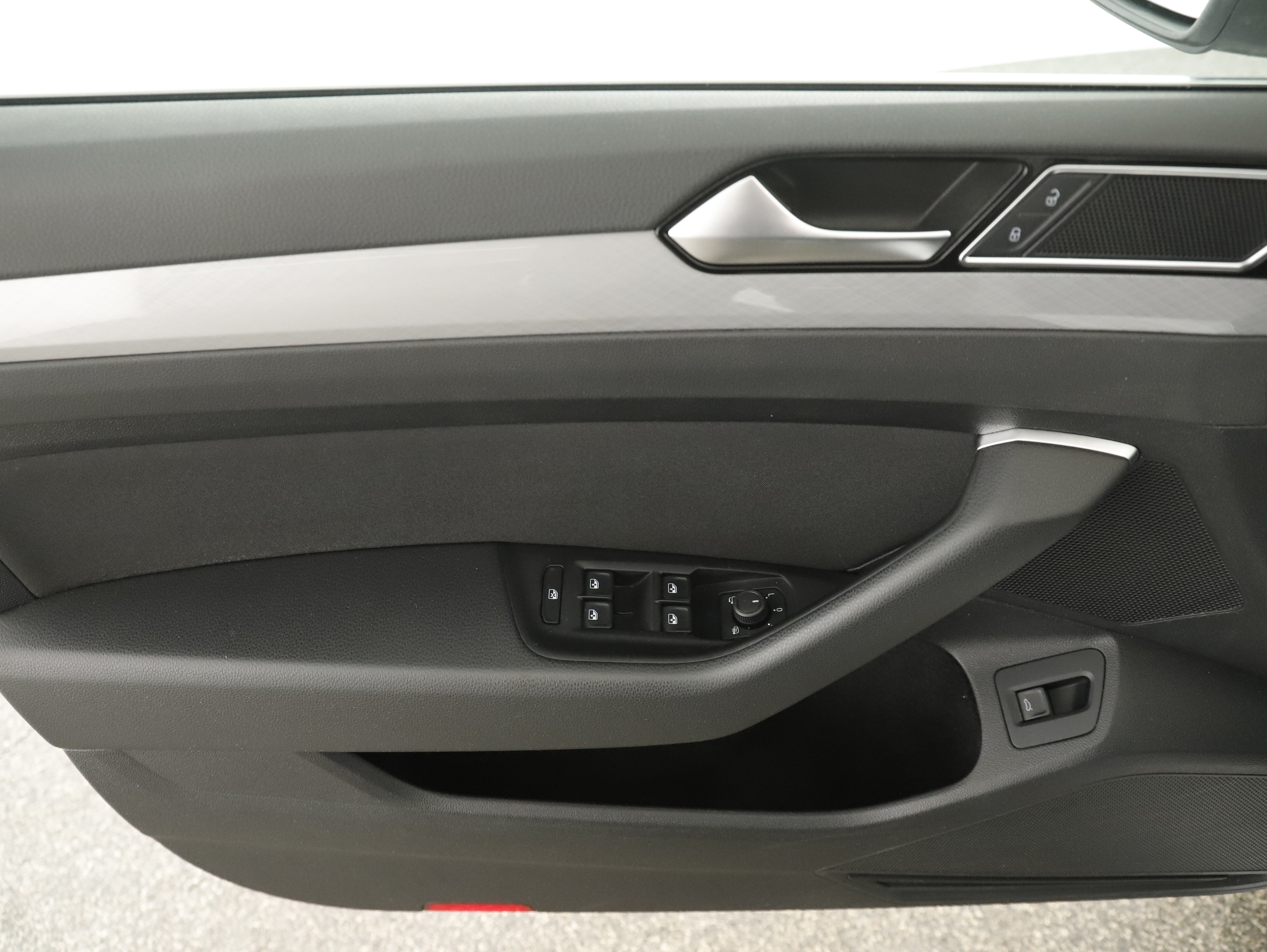 VW Passat Variant 1.5 TSI BMT Business | Bild 10 von 26