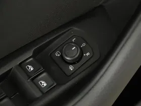 VW Passat Variant 1.5 TSI BMT Business | Thumbnail 11 von 26