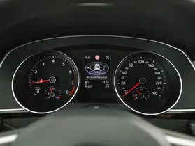 VW Passat Variant 1.5 TSI BMT Business | Thumbnail 15 von 26