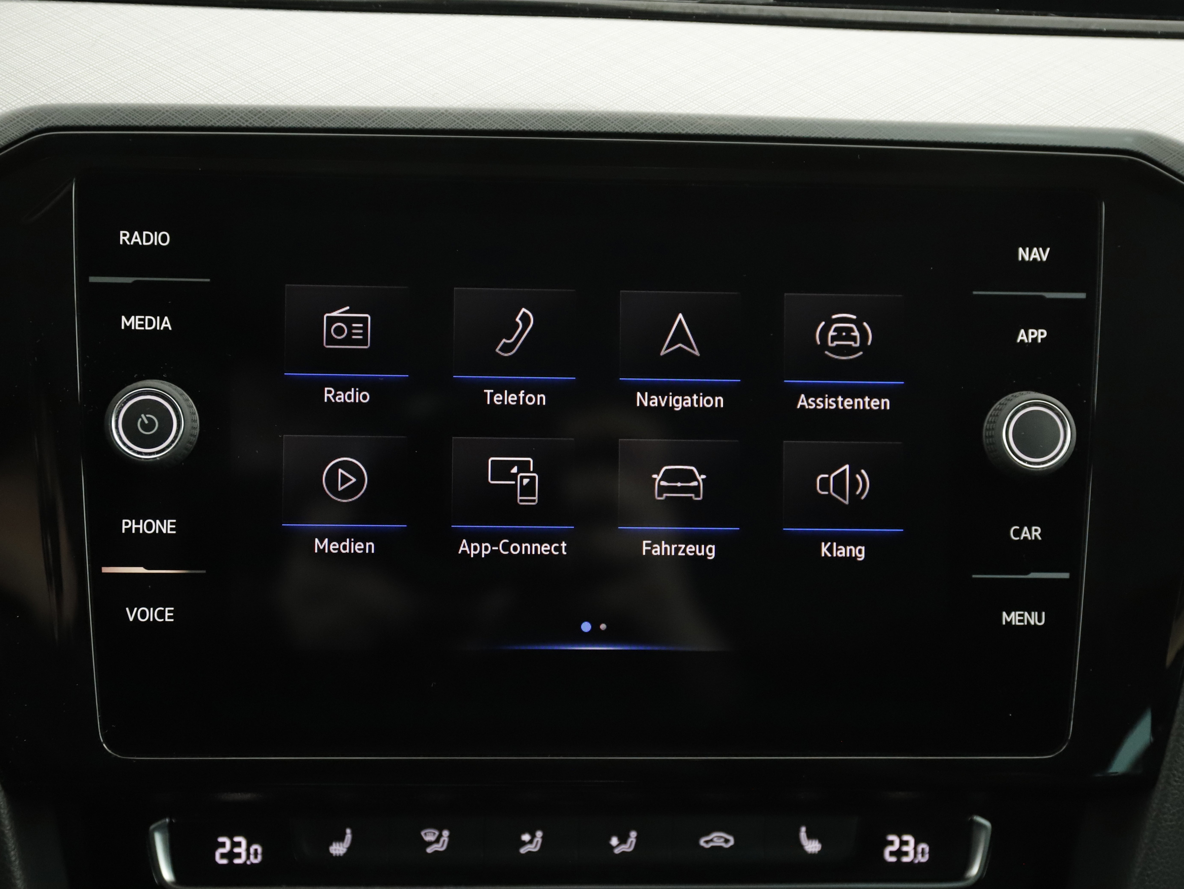 VW Passat Variant 1.5 TSI BMT Business | Bild 19 von 26