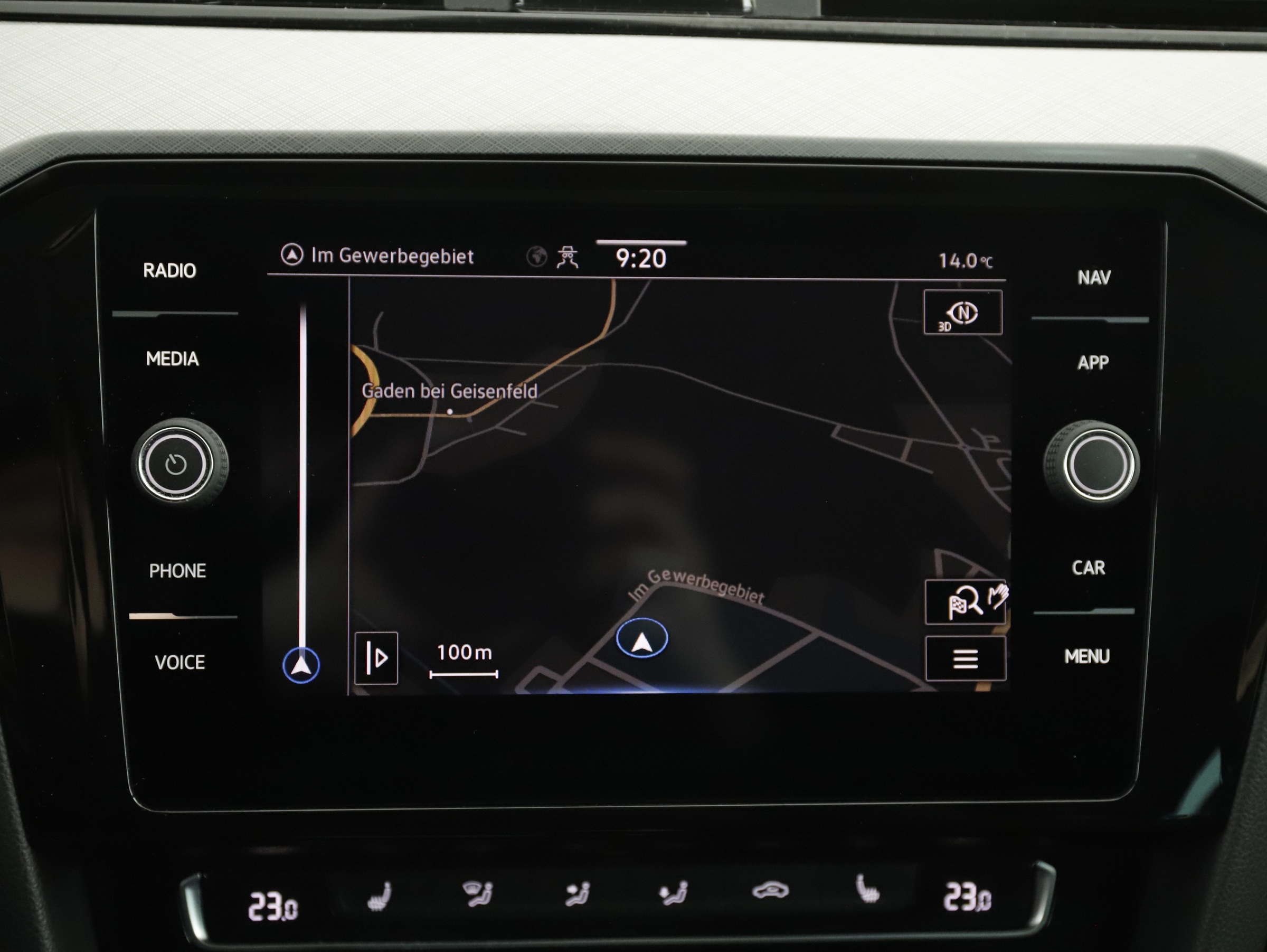 VW Passat Variant 1.5 TSI BMT Business | Bild 20 von 26