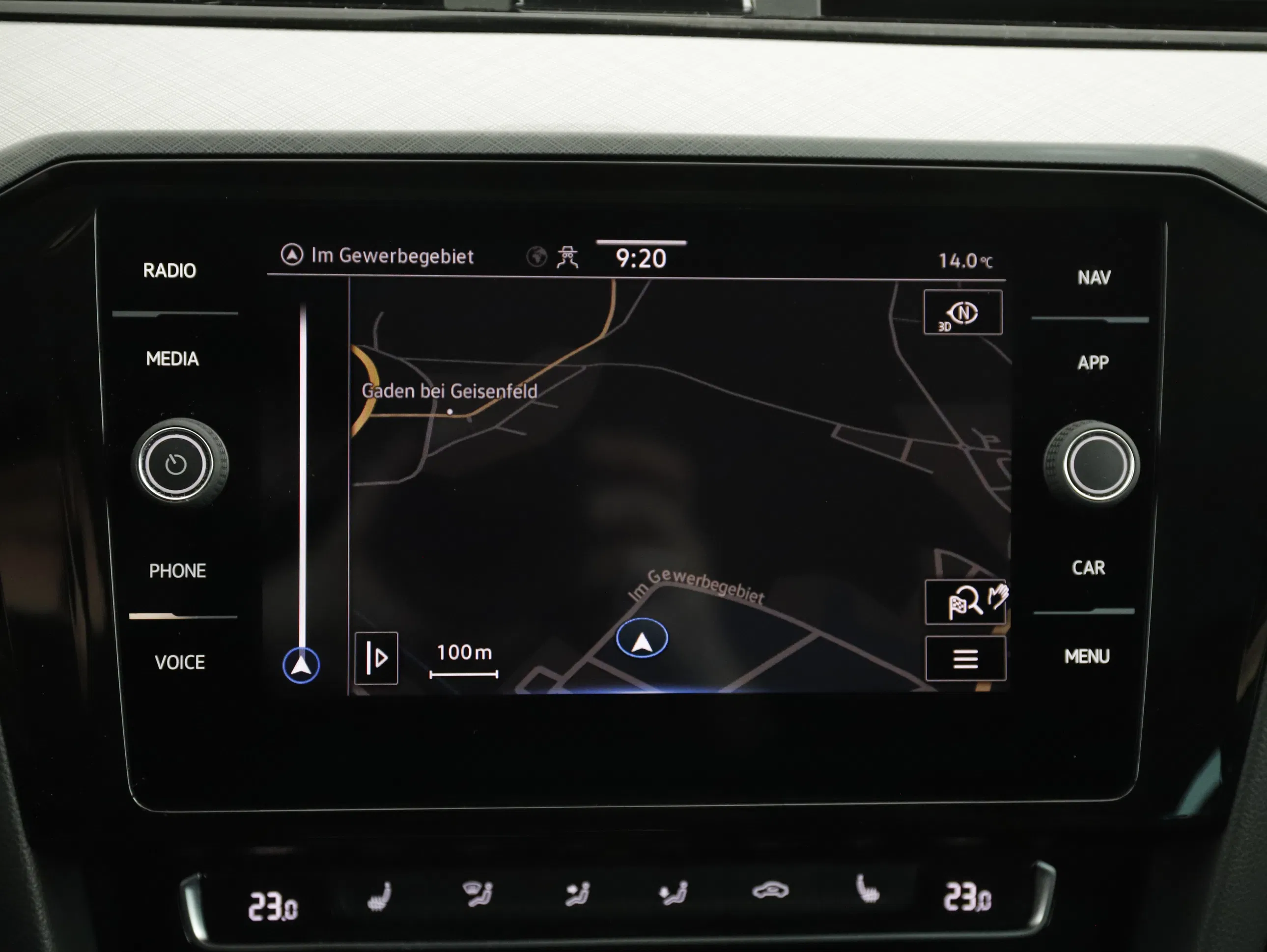 VW Passat Variant 1.5 TSI BMT Business | Bild 20 von 26