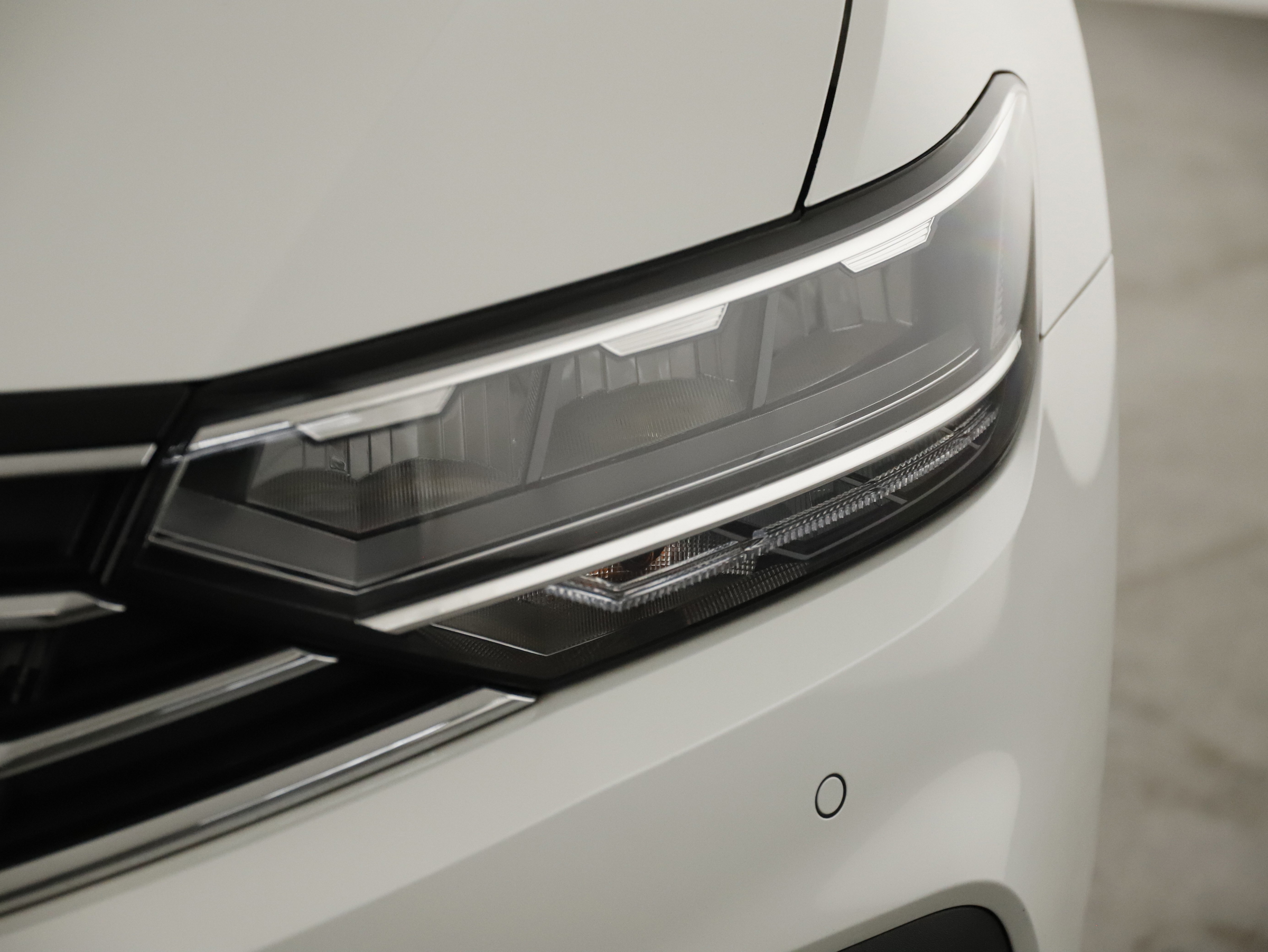 VW Passat Variant 1.5 TSI BMT Business | Bild 26 von 26