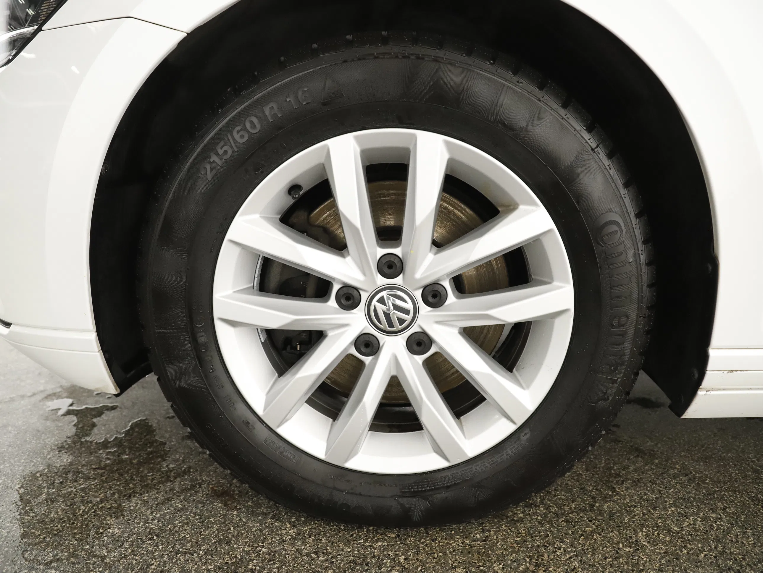 VW Passat Variant 1.5 TSI BMT Business | Bild 9 von 26