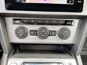VW Passat Lim. 1.6 TDI | Thumbnail 19 von 22