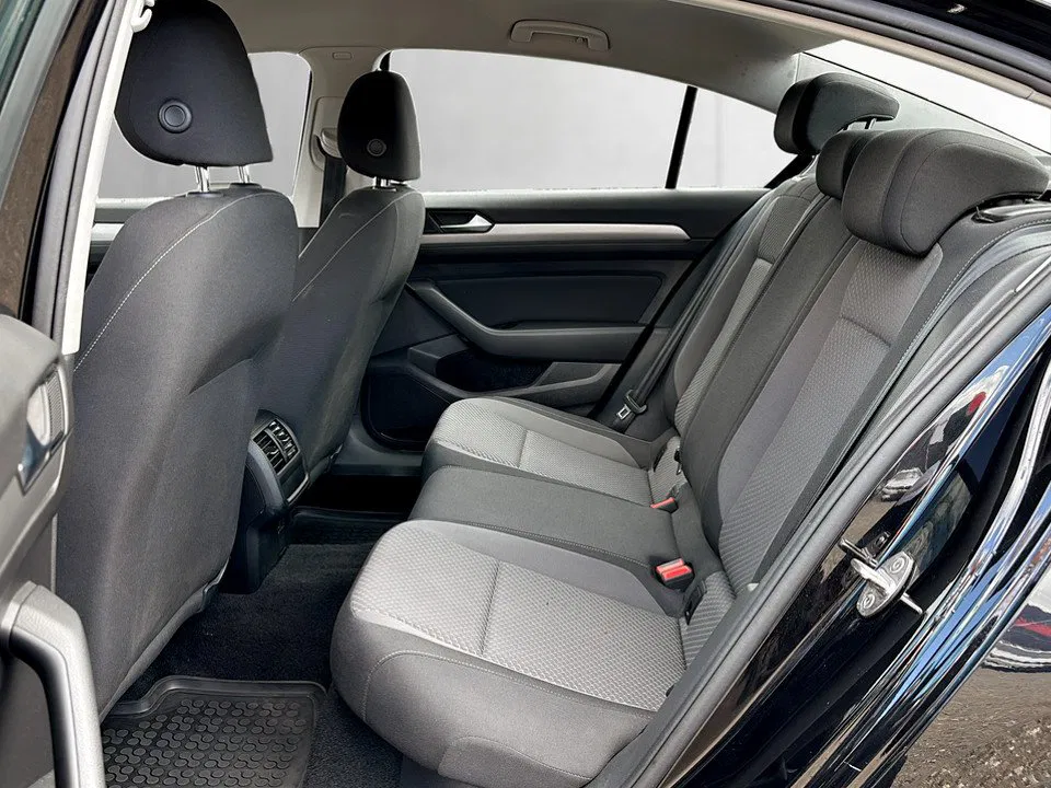 VW Passat Lim. 1.6 TDI | Bild 21 von 22