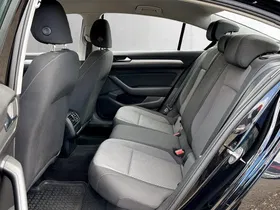 VW Passat Lim. 1.6 TDI | Thumbnail 21 von 22
