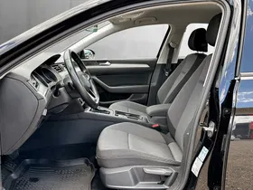 VW Passat Lim. 1.6 TDI | Thumbnail 10 von 22