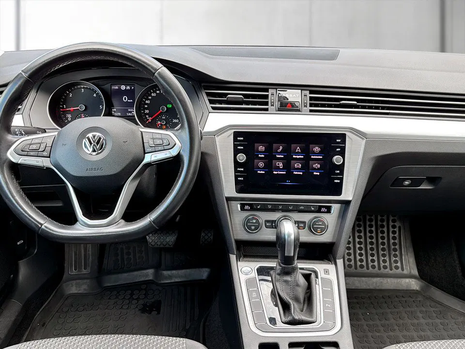 VW Passat Lim. 1.6 TDI | Bild 11 von 22
