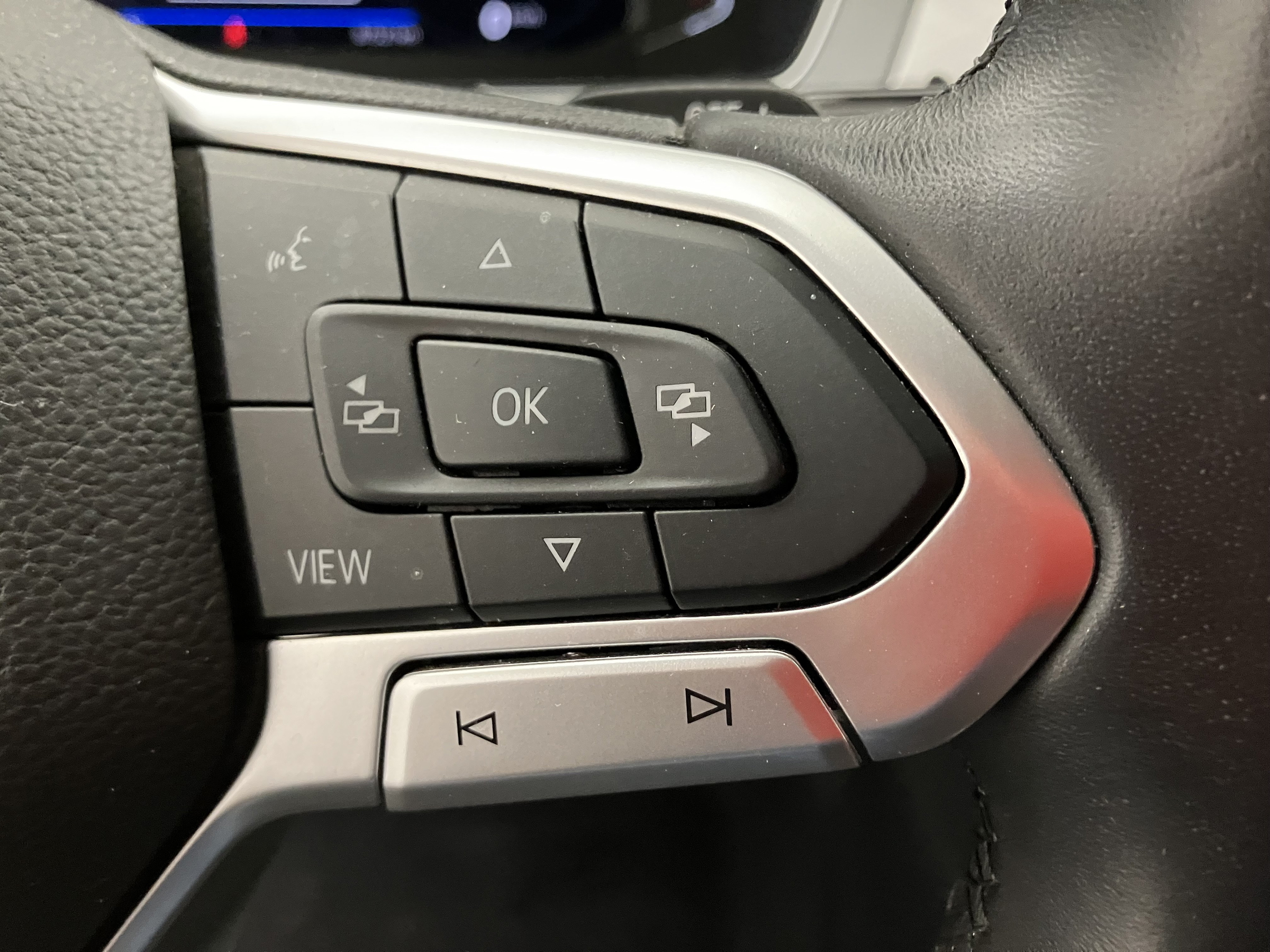 VW Passat 1.6 TDI BMT Business | Bild 18 von 31