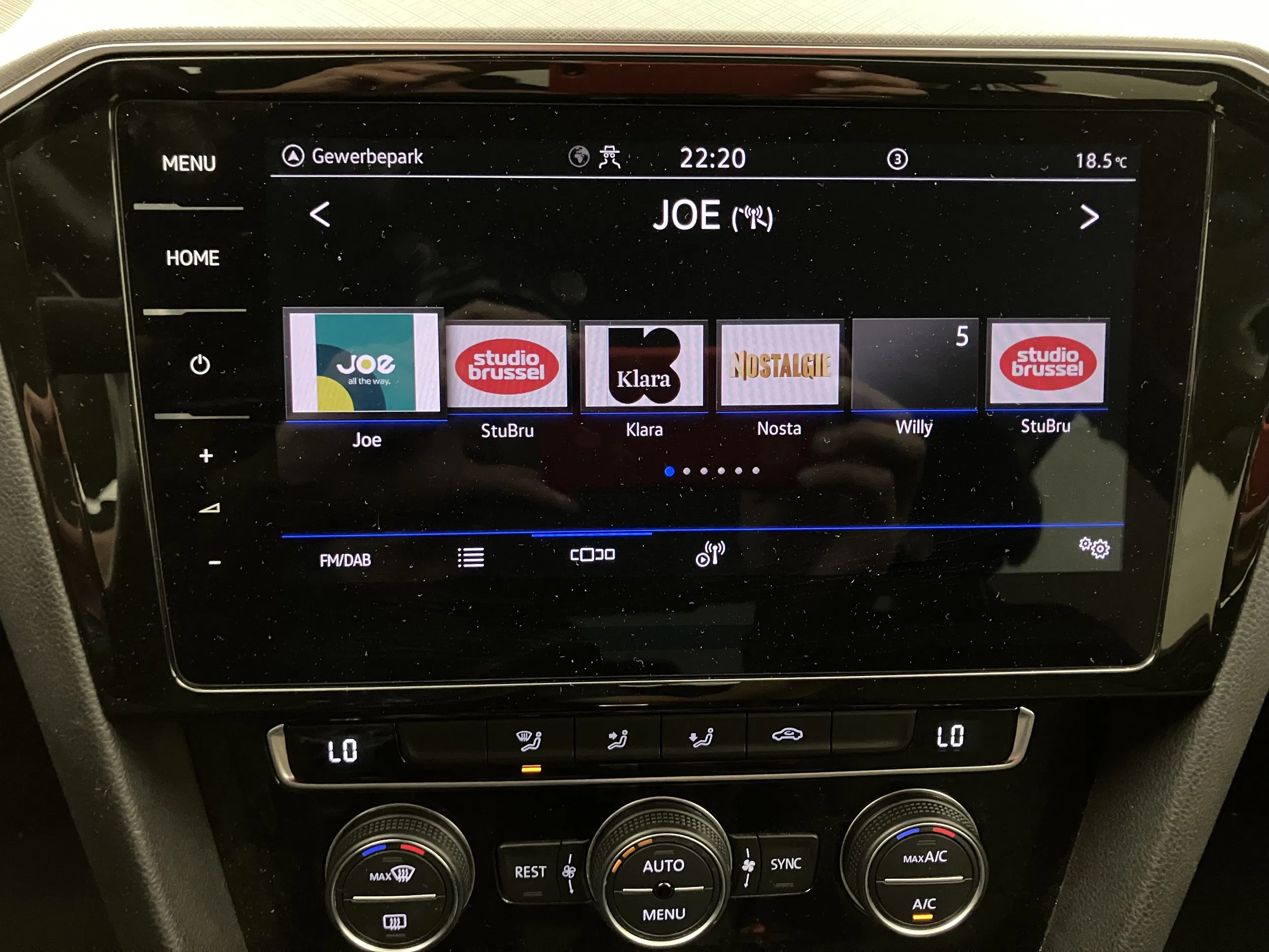 VW Passat 1.6 TDI BMT Business | Bild 19 von 31