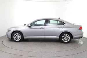 VW Passat 1.6 TDI BMT Business | Thumbnail 3 von 31