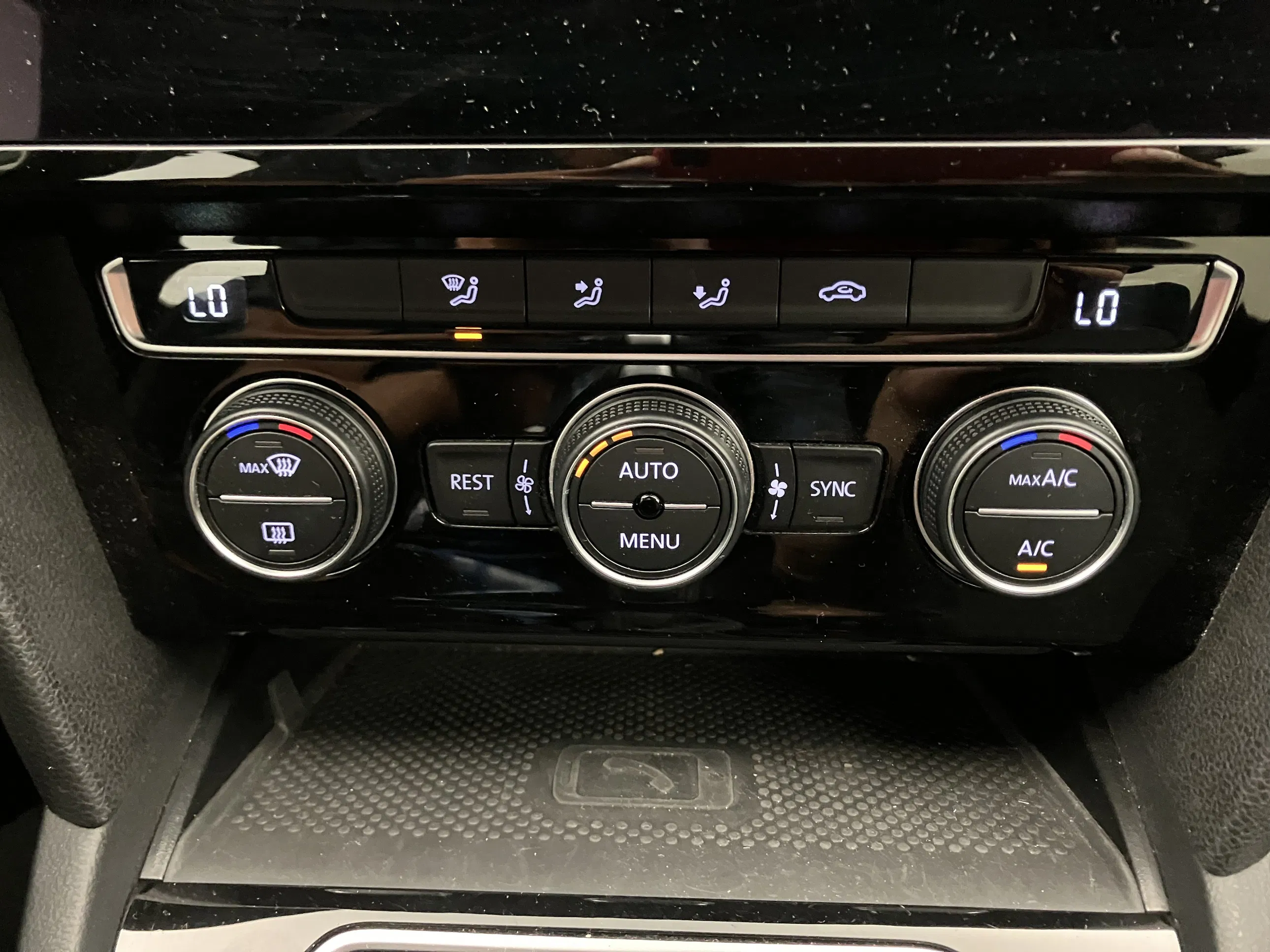 VW Passat 1.6 TDI BMT Business | Bild 25 von 31