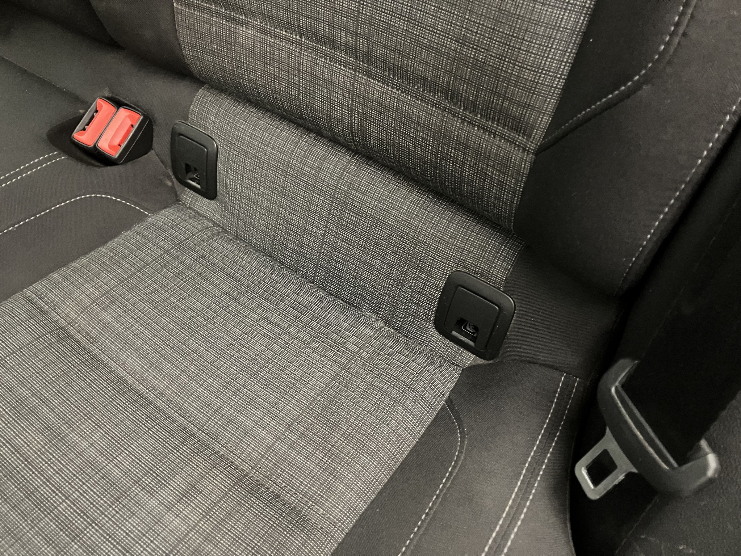 VW Passat 1.6 TDI BMT Business | Bild 27 von 31