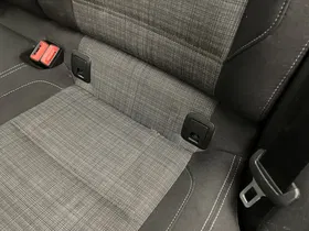 VW Passat 1.6 TDI BMT Business | Thumbnail 27 von 31