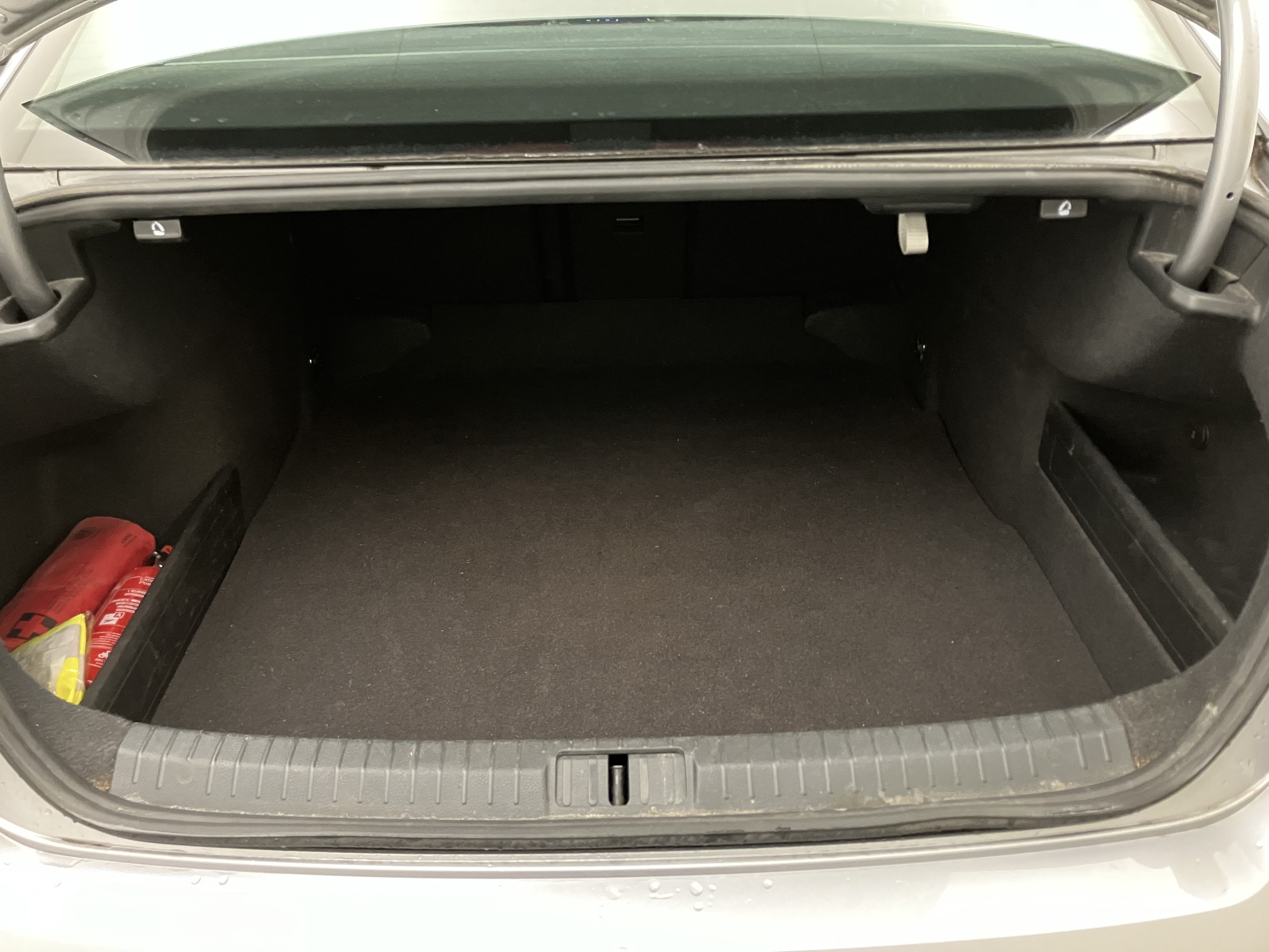 VW Passat 1.6 TDI BMT Business | Bild 29 von 31