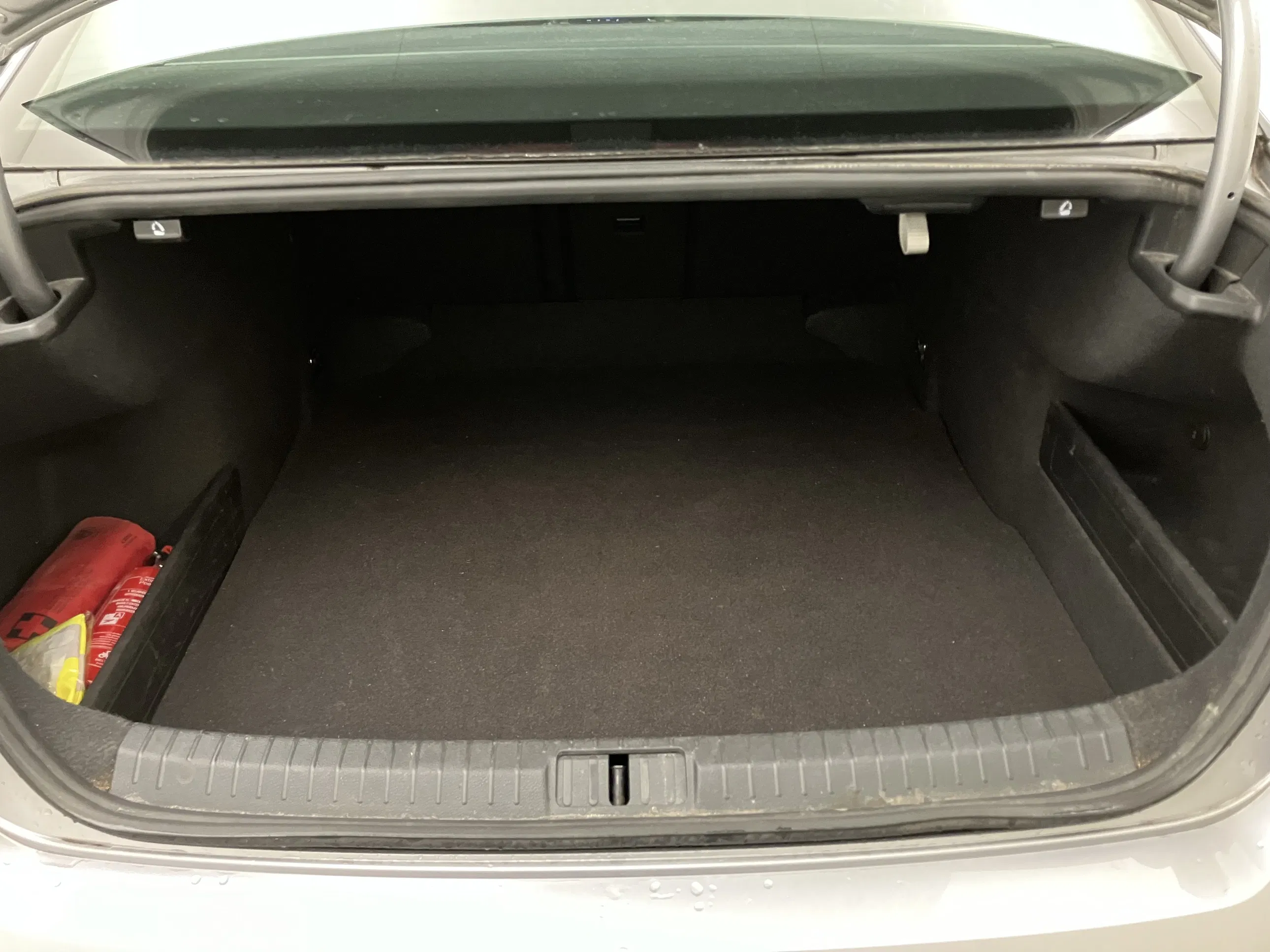 VW Passat 1.6 TDI BMT Business | Bild 29 von 31