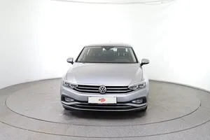 VW Passat 1.6 TDI BMT Business | Thumbnail 9 von 31