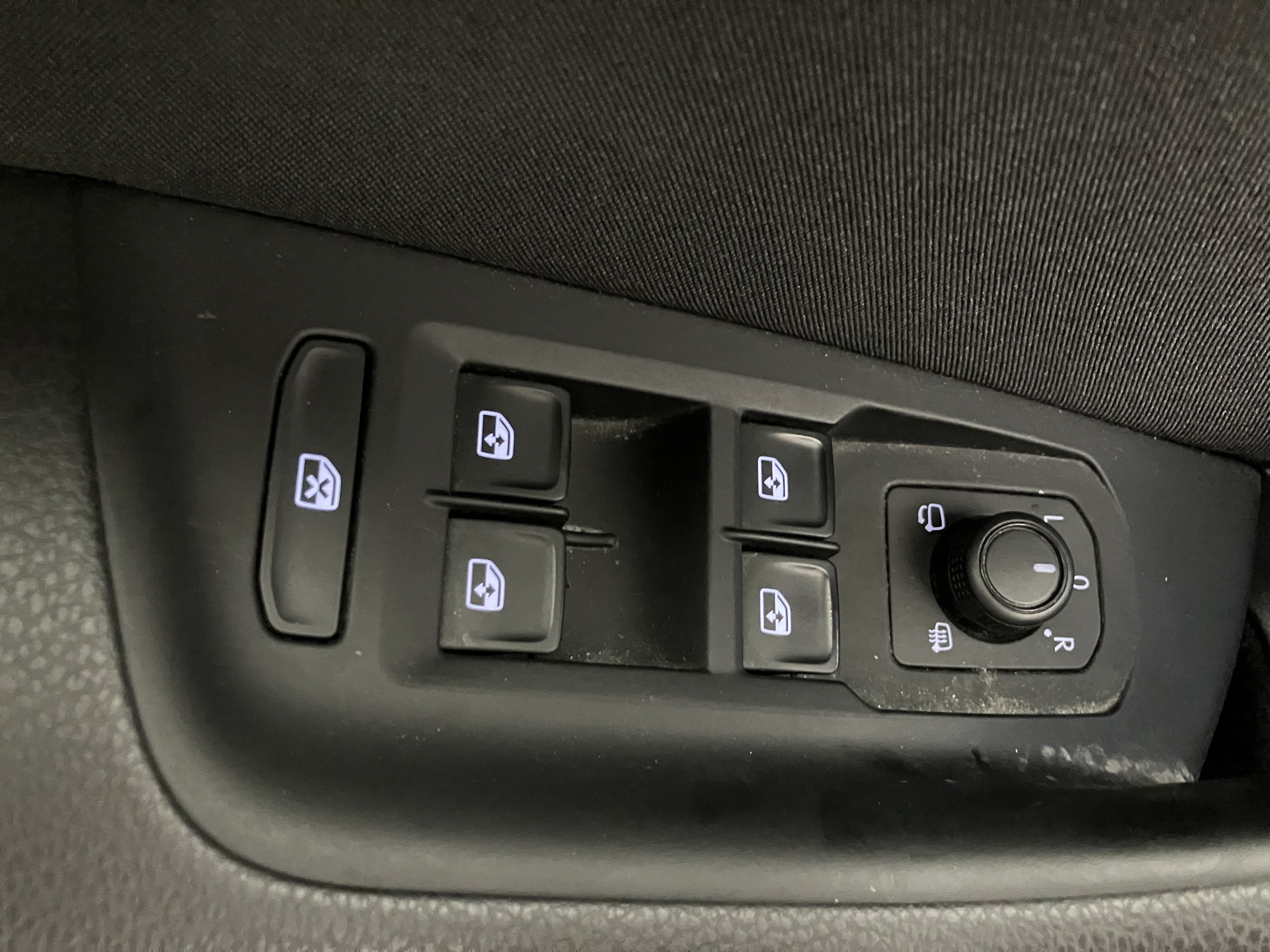 VW Passat 1.6 TDI BMT Business | Bild 10 von 31