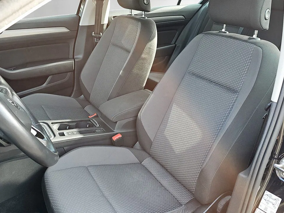 VW Passat 1.6 TDI DSG BMT | Bild 9 von 19