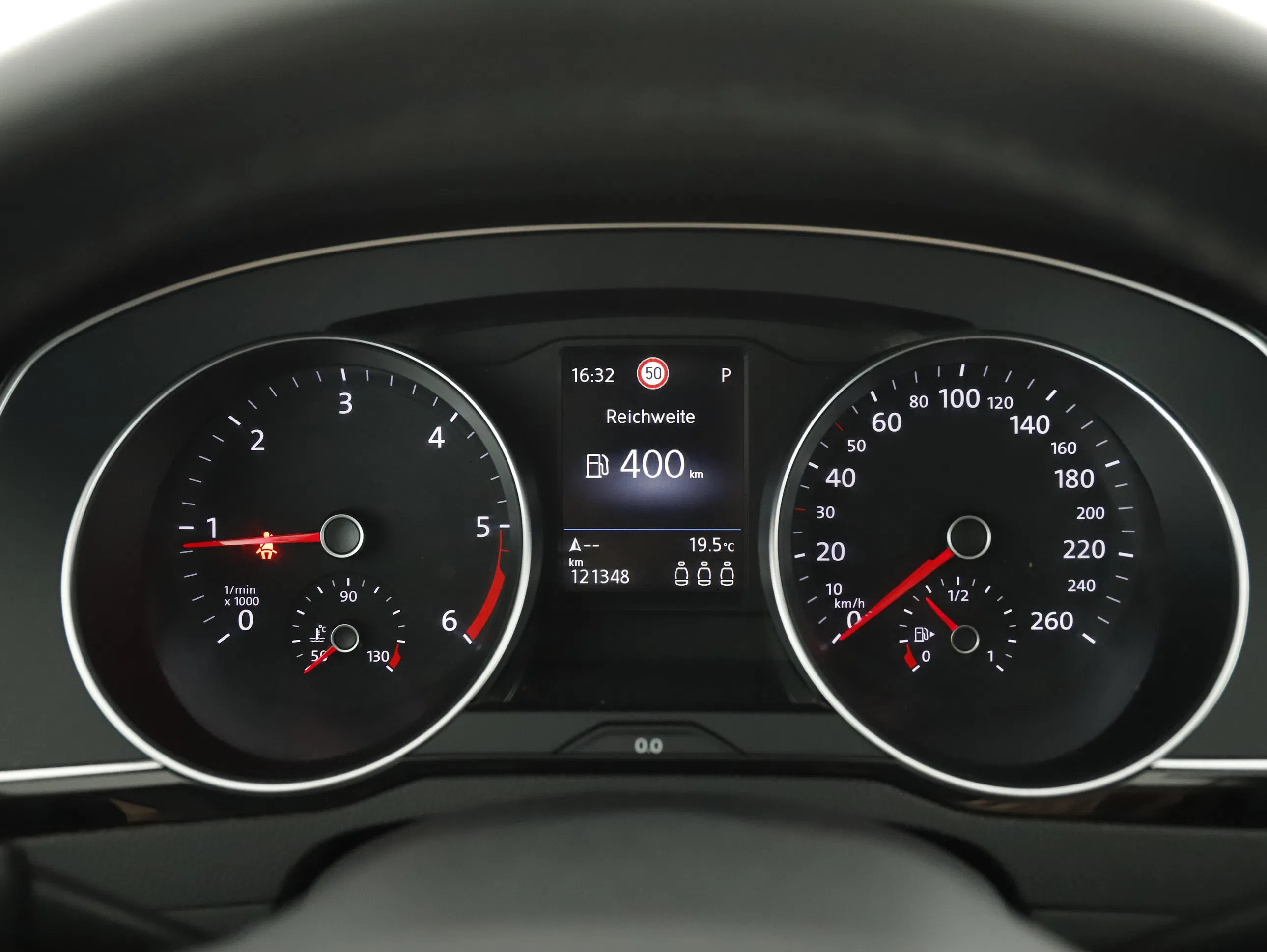 VW Passat Variant 2.0 TDI BMT Business | Bild 11 von 24