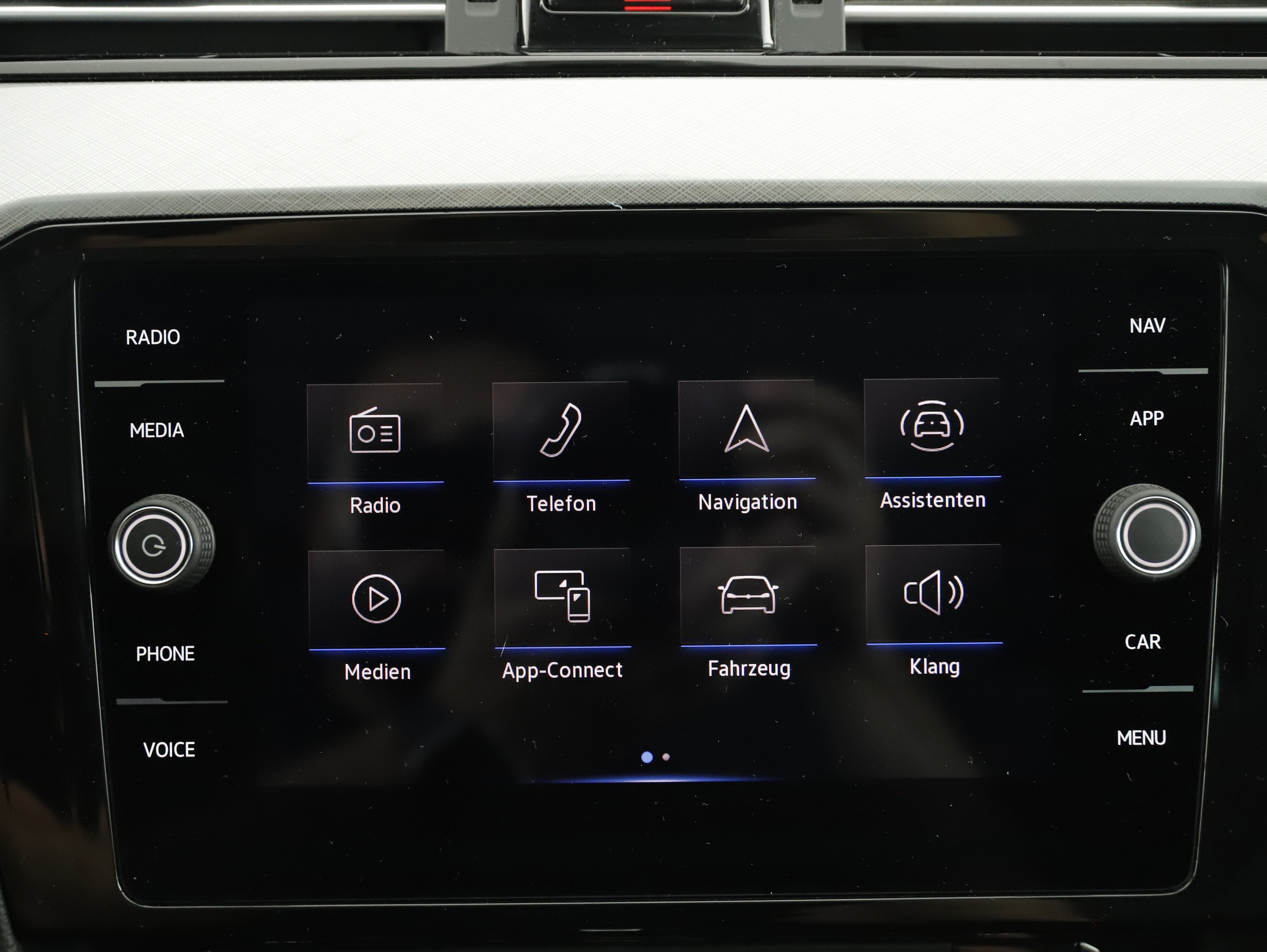 VW Passat Variant 2.0 TDI BMT Business | Bild 14 von 24