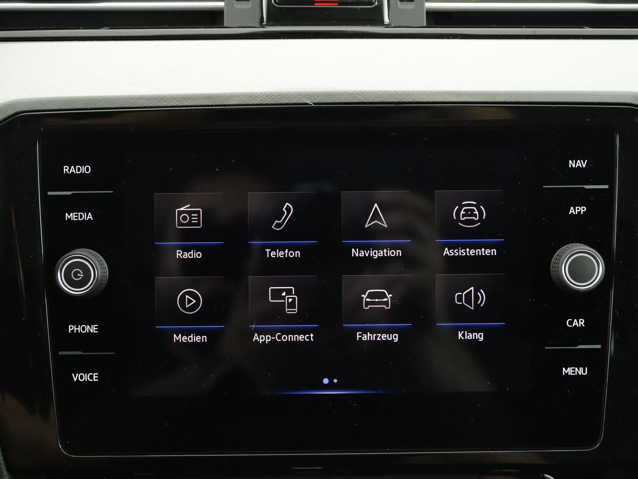 VW Passat Variant 2.0 TDI BMT Business | Bild 14 von 24