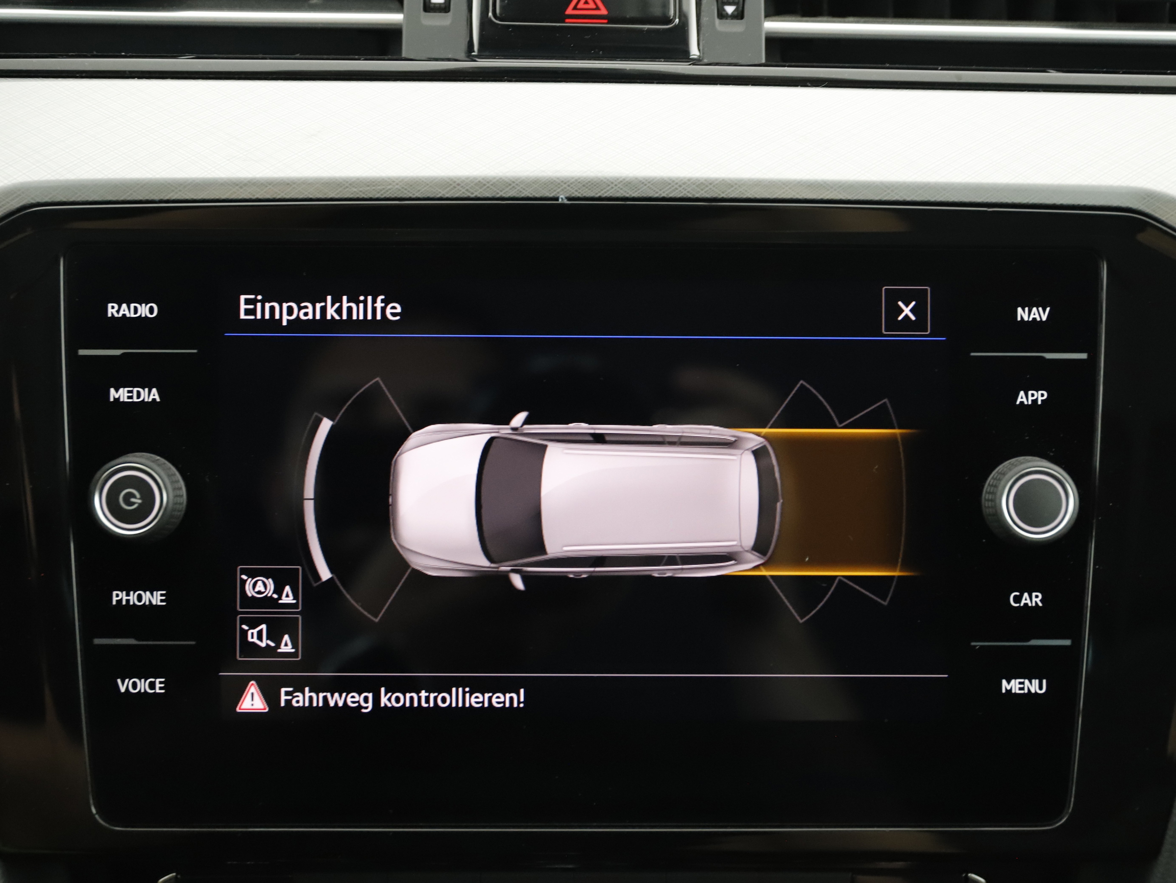 VW Passat Variant 2.0 TDI BMT Business | Bild 15 von 24