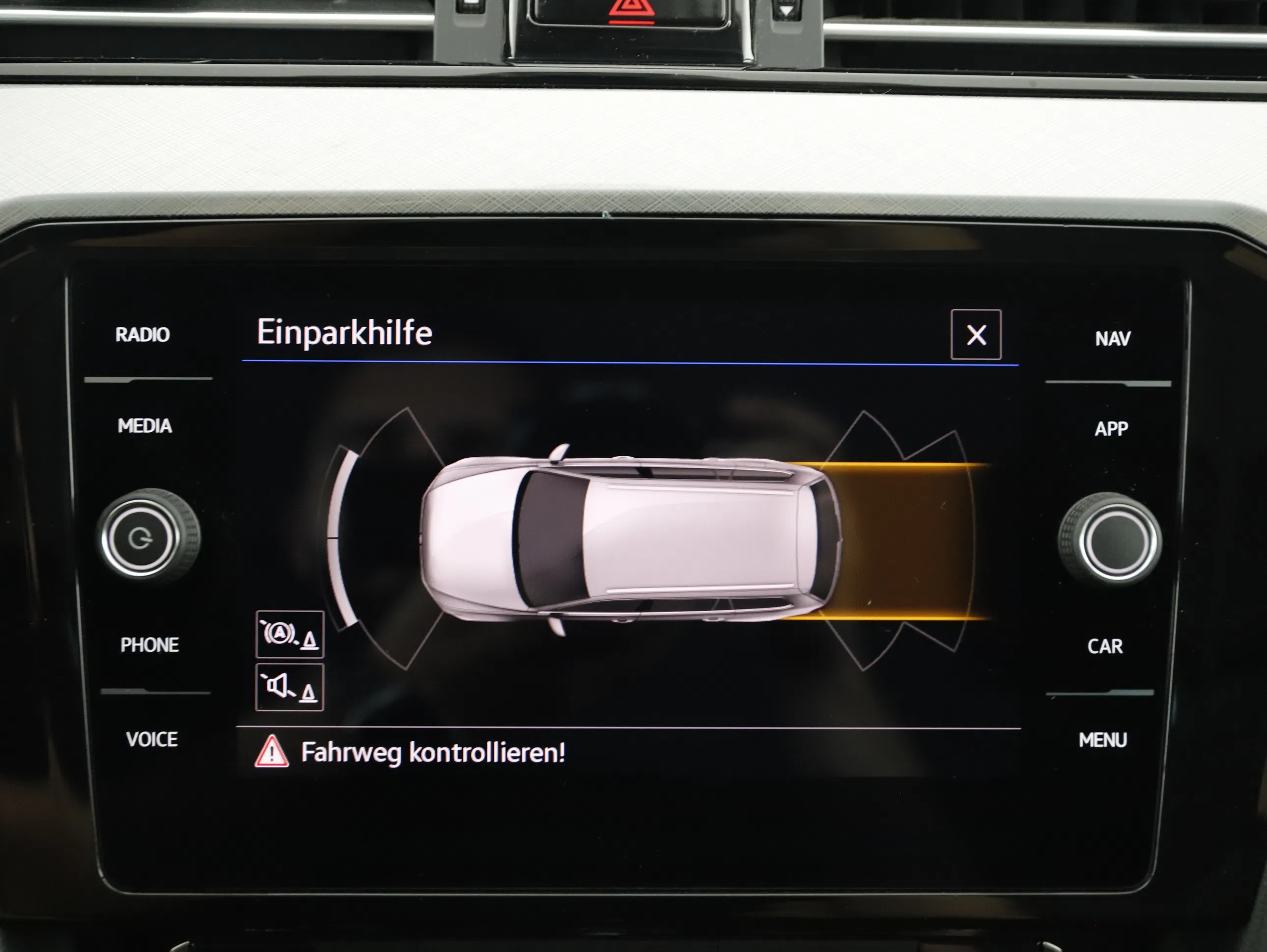 VW Passat Variant 2.0 TDI BMT Business | Bild 15 von 24