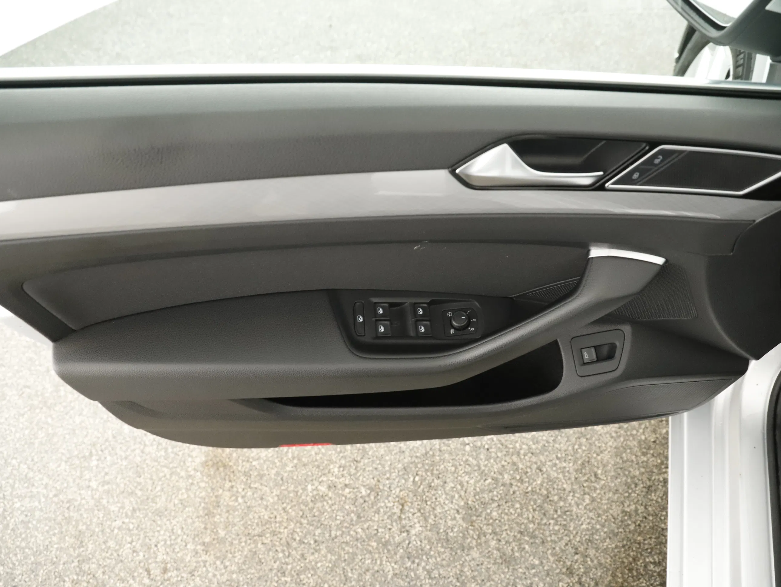 VW Passat Variant 2.0 TDI BMT Business | Bild 5 von 24