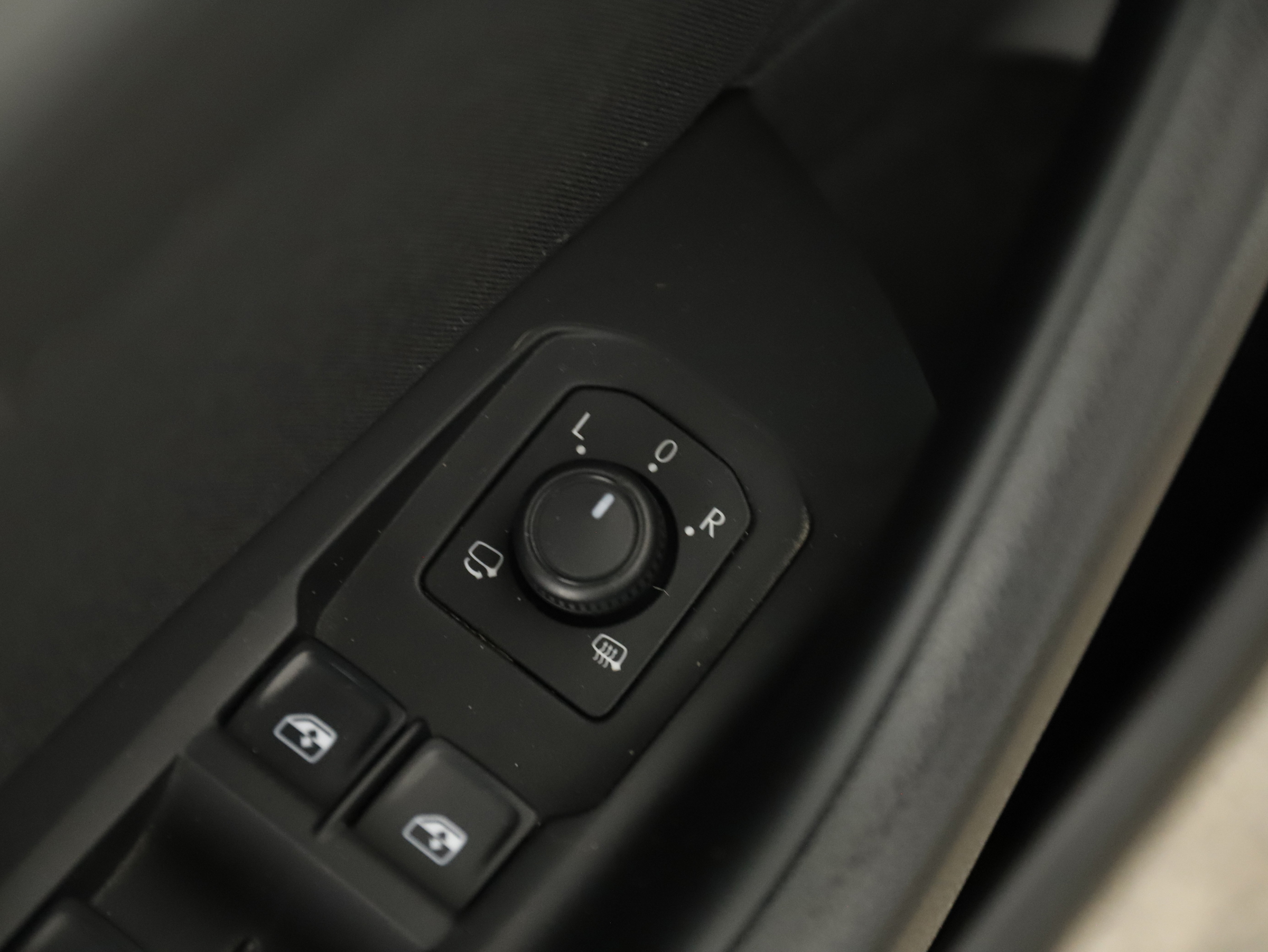 VW Passat Variant 2.0 TDI BMT Business | Bild 6 von 24